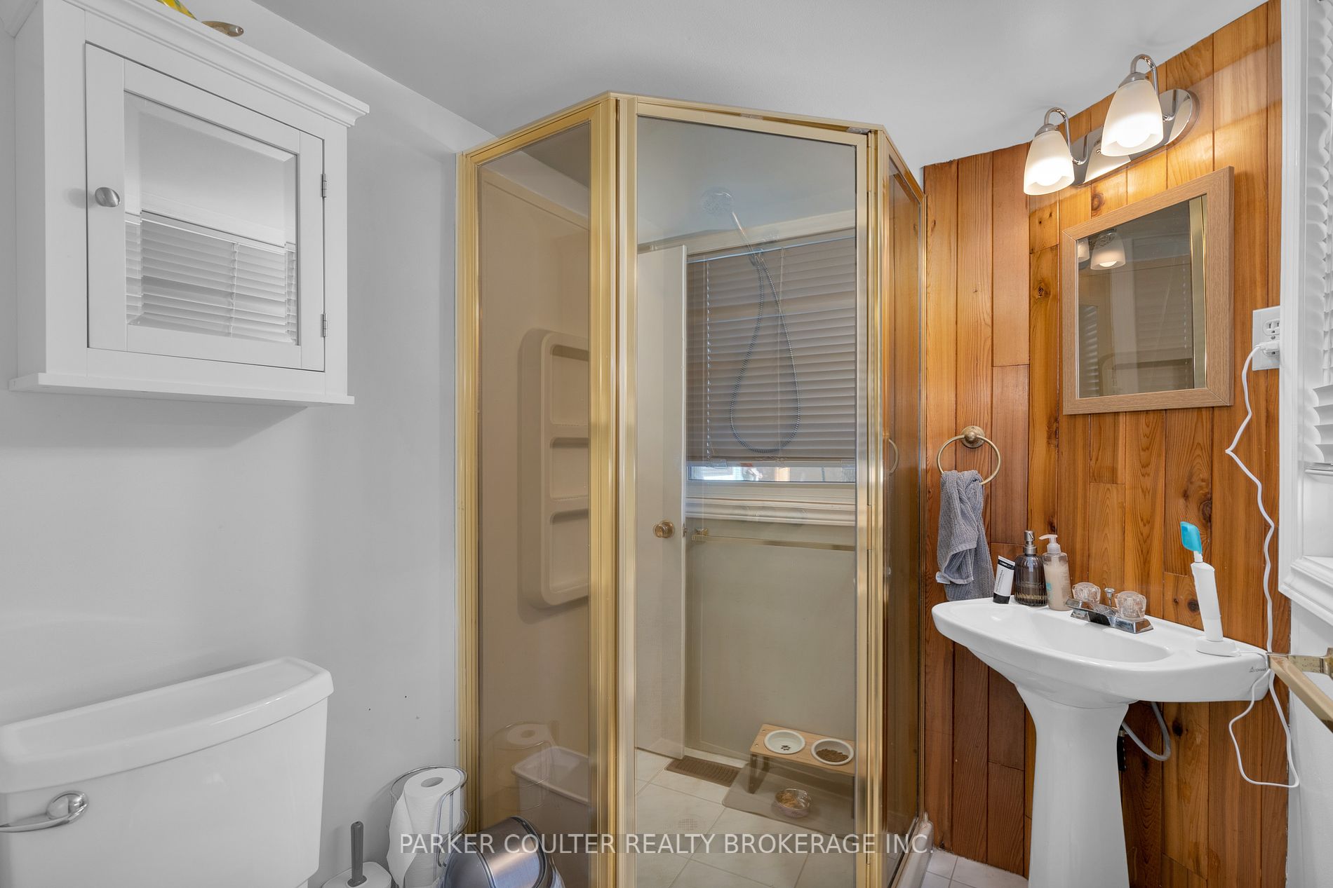 78 Lakeshore Blvd
