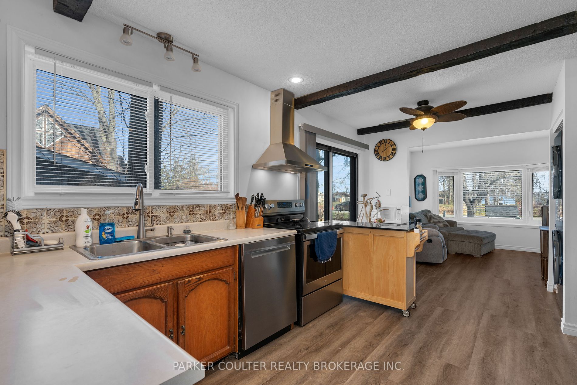 78 Lakeshore Blvd