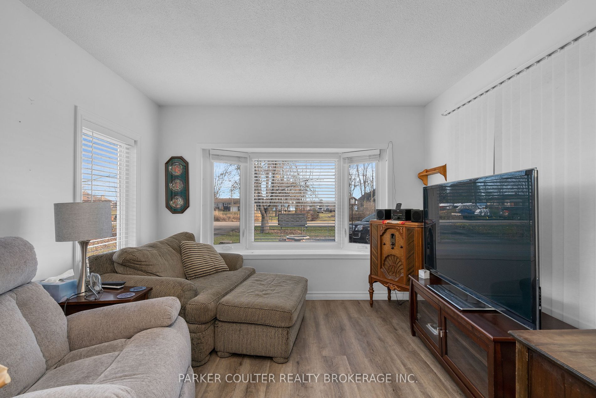 78 Lakeshore Blvd