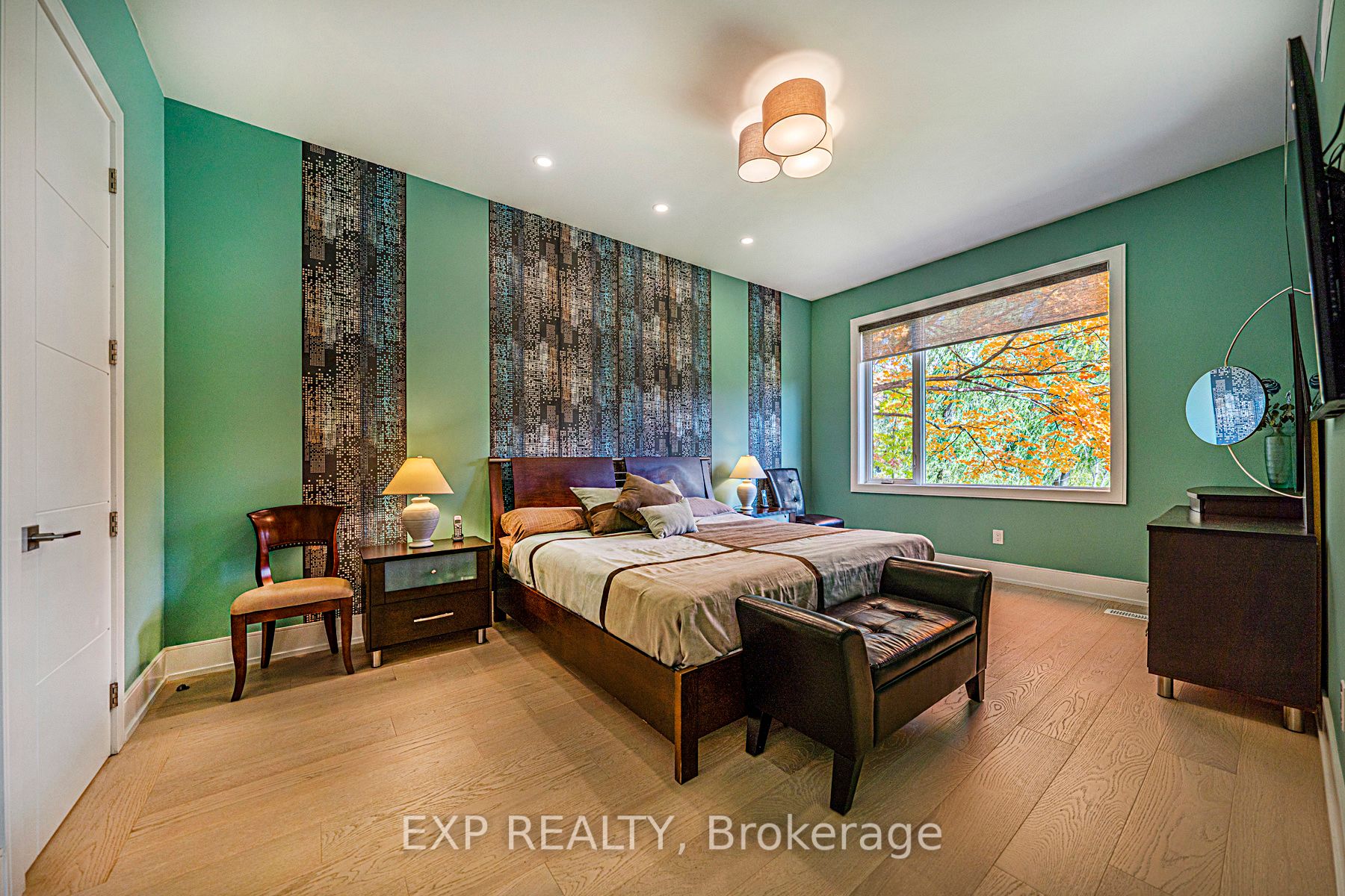 5 Birch Knoll Road
