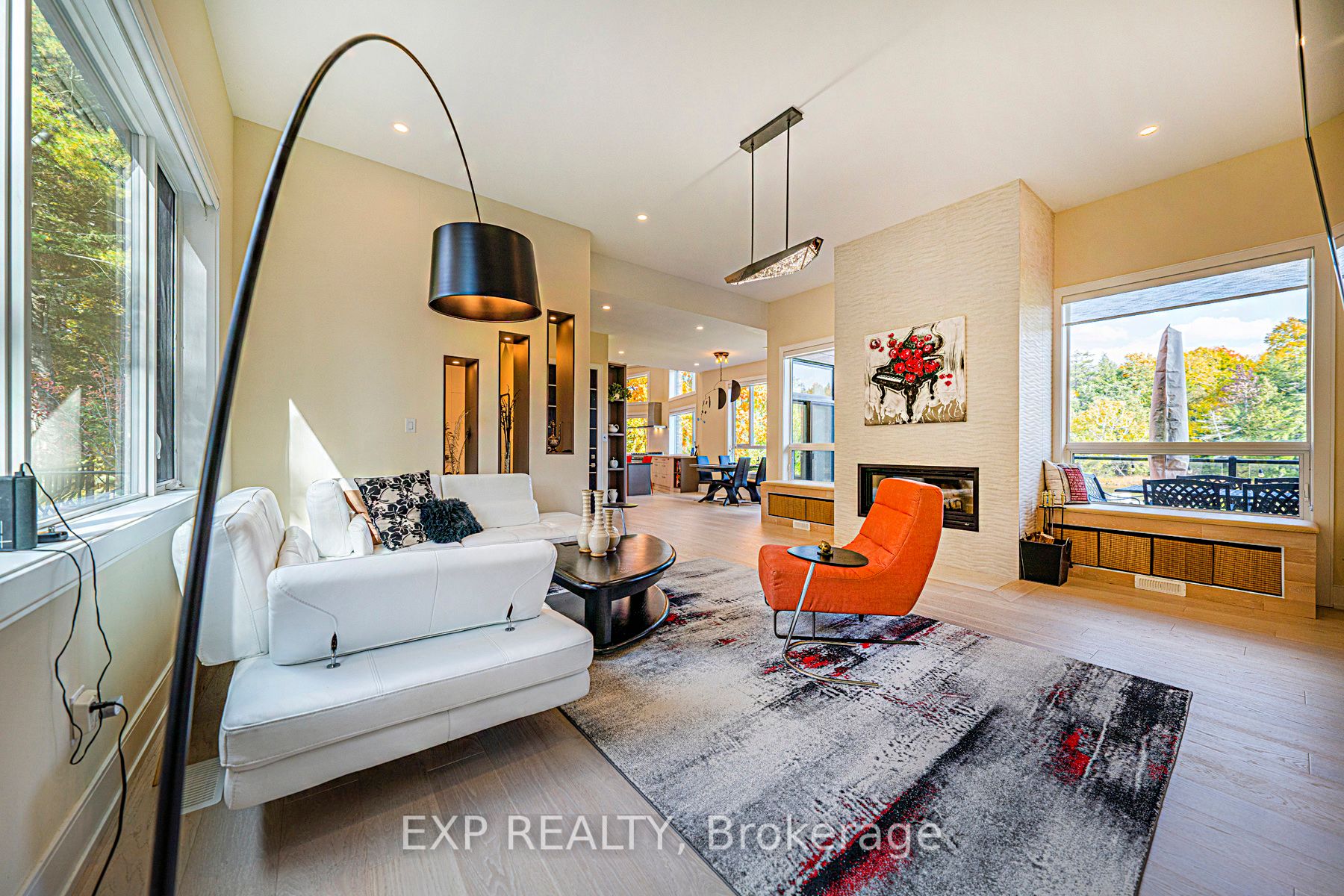 5 Birch Knoll Road