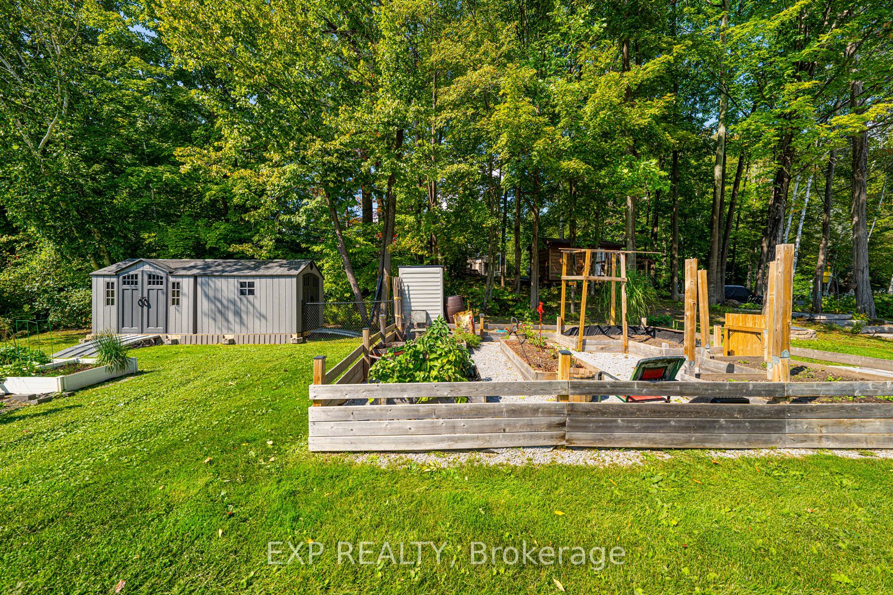 5 Birch Knoll Road