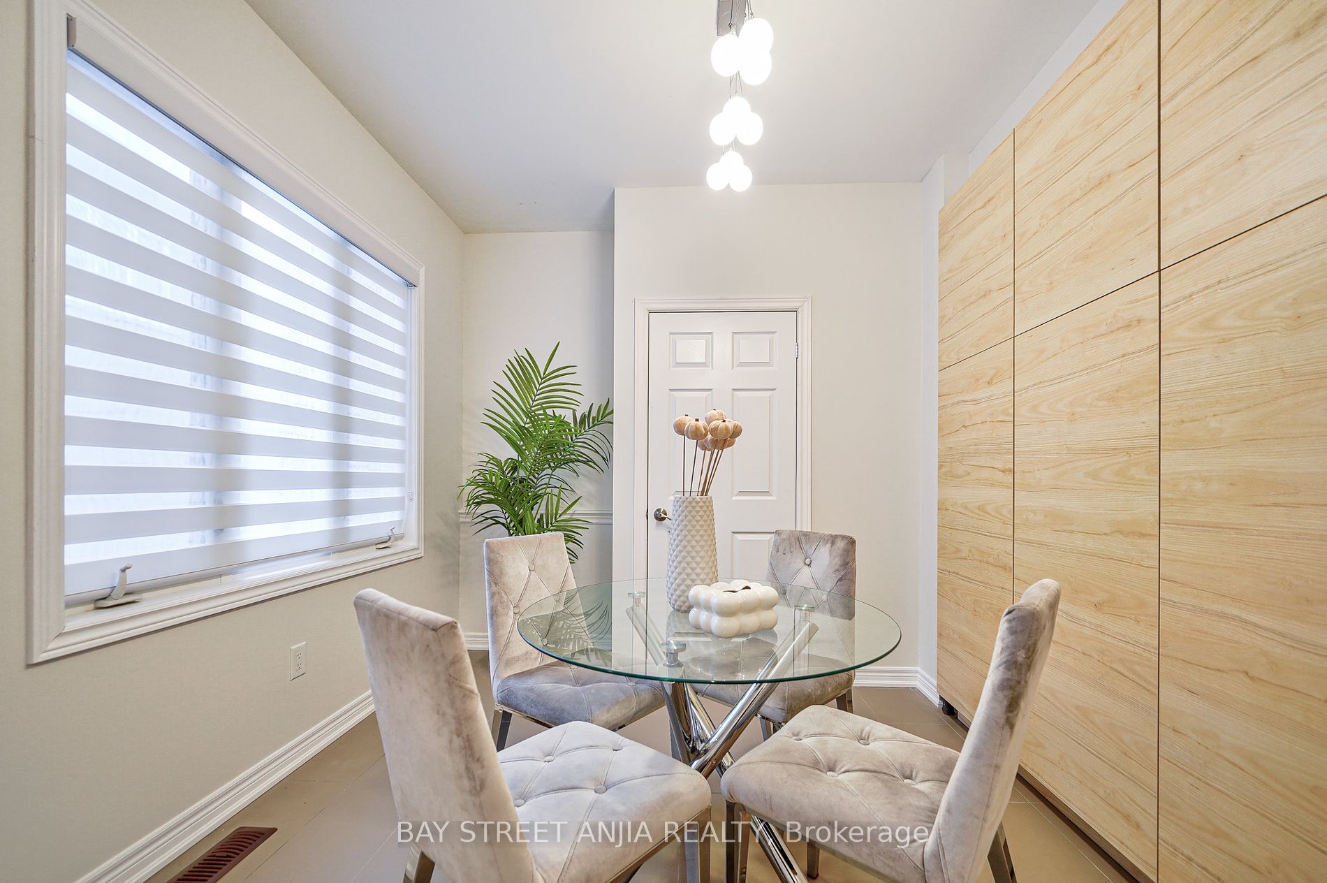 18 Waterleaf Rd