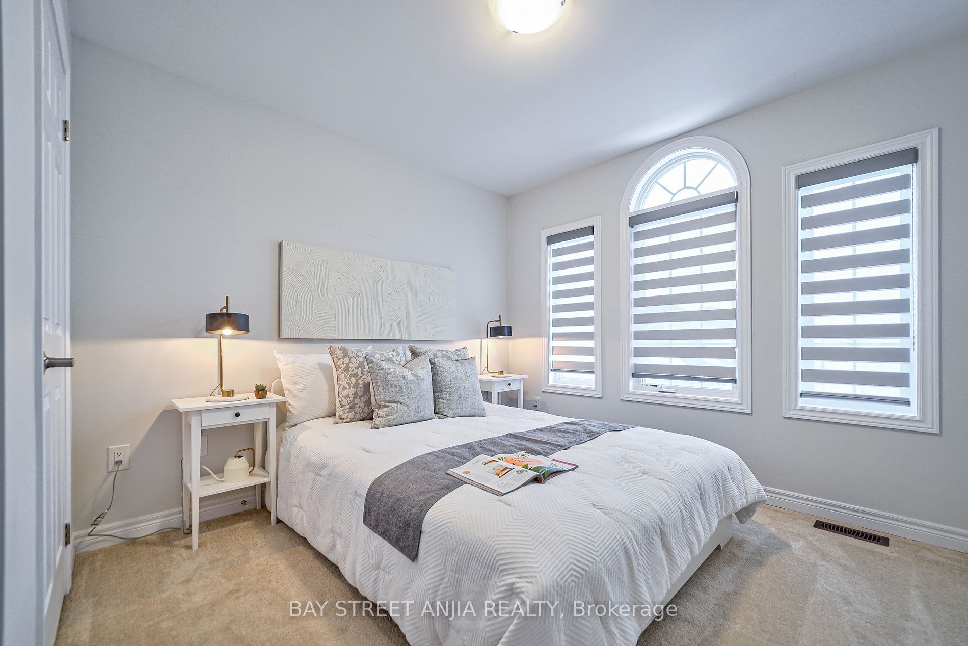 18 Waterleaf Rd