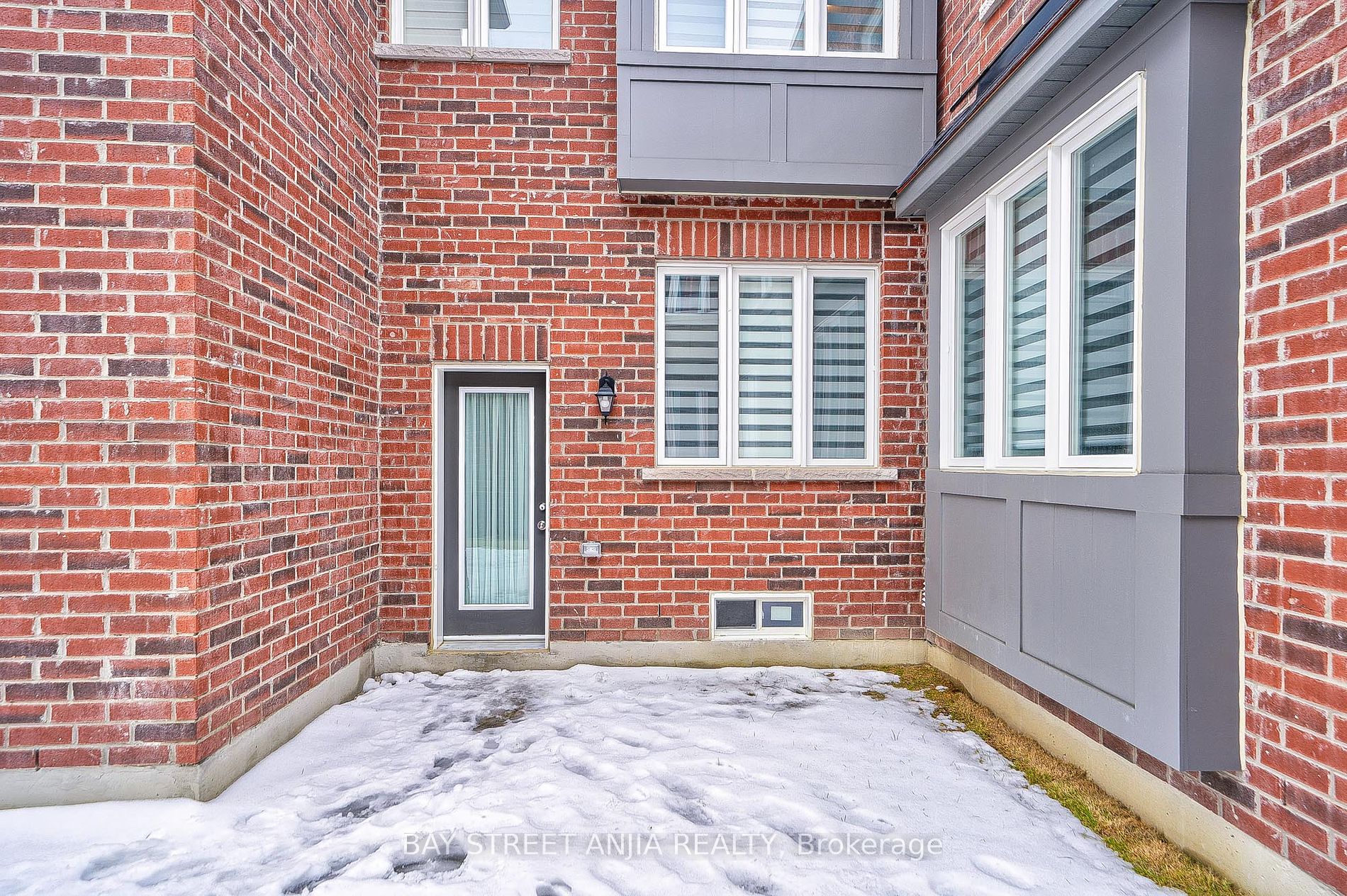 18 Waterleaf Rd