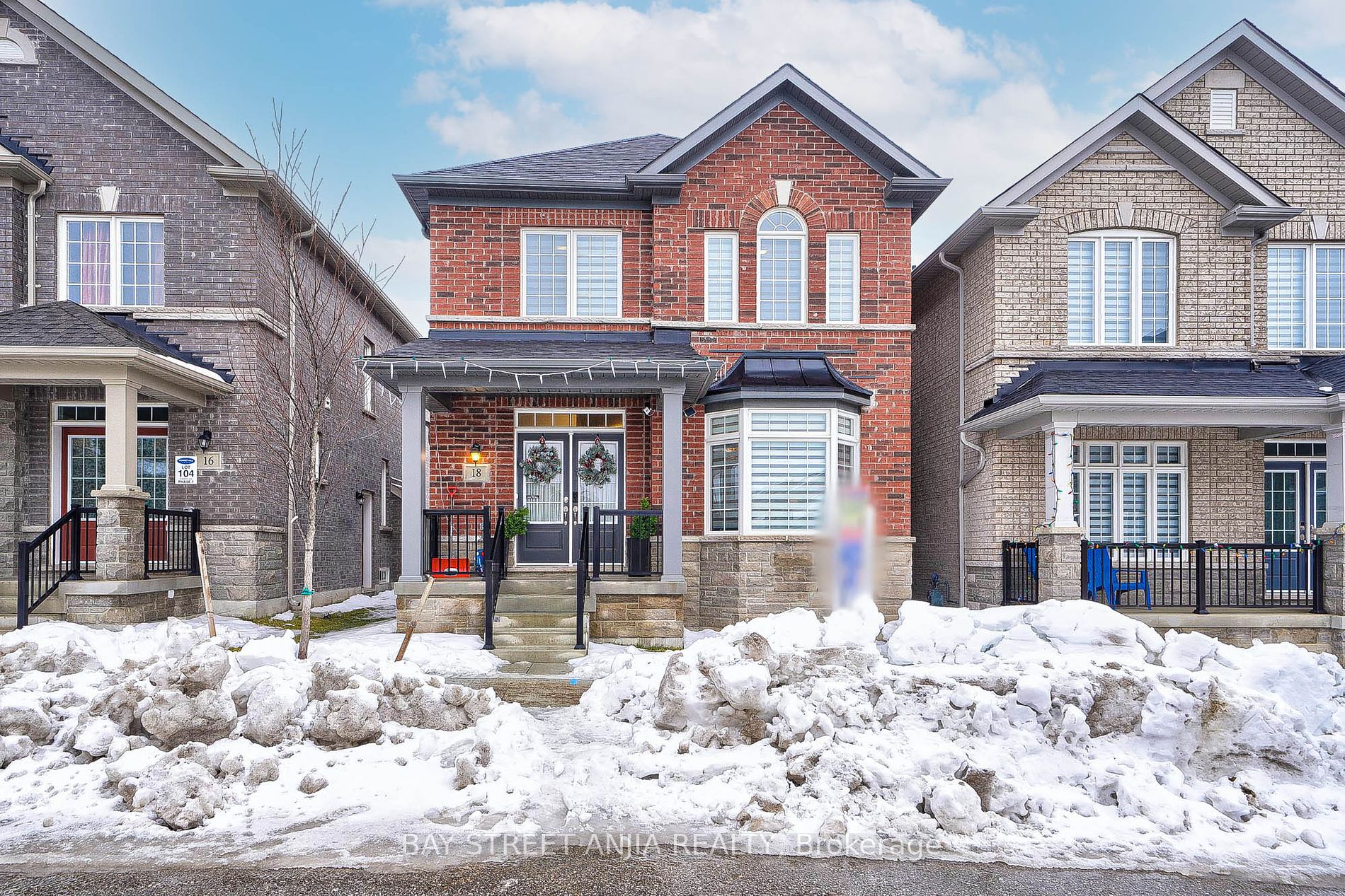18 Waterleaf Rd