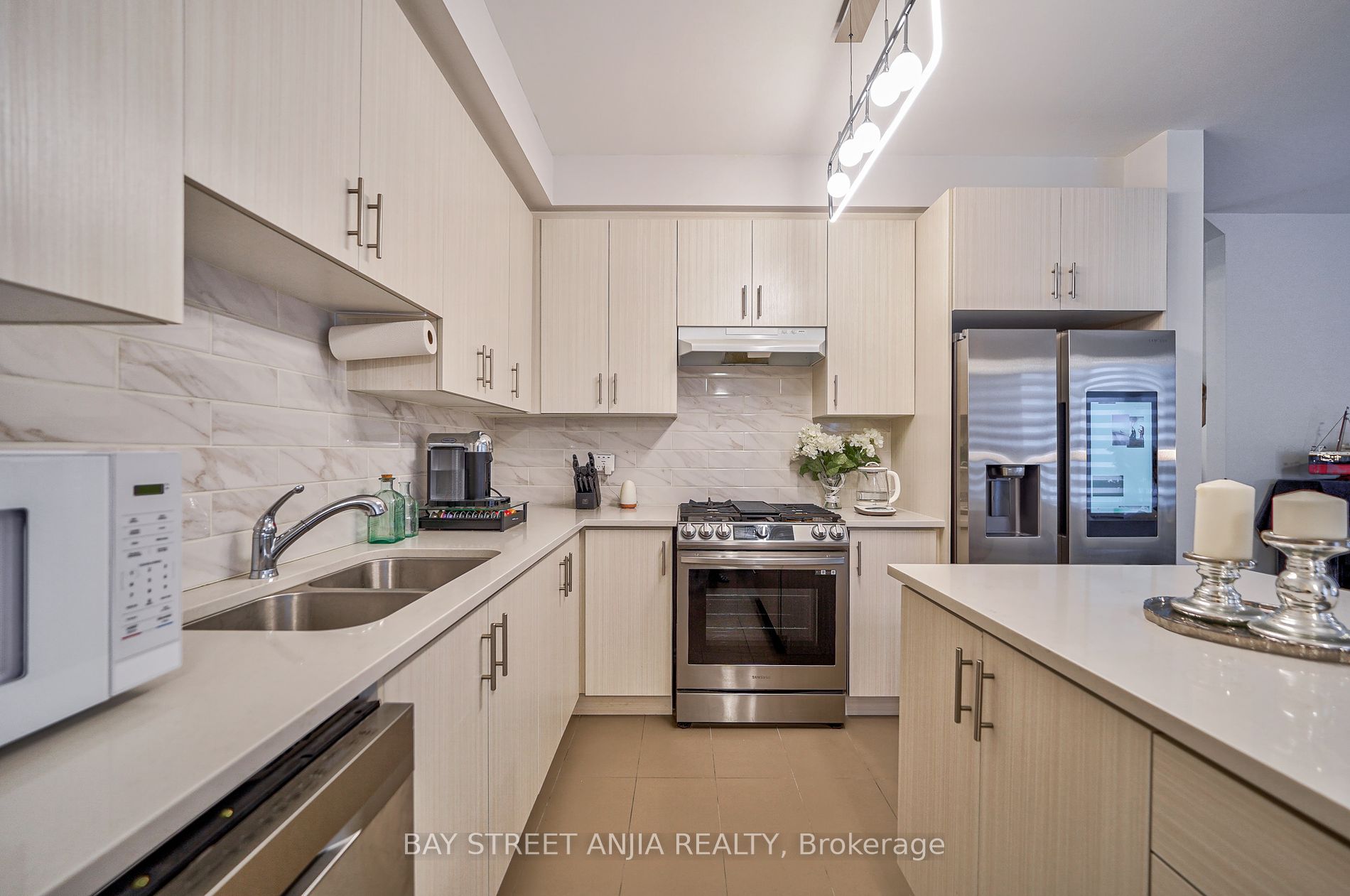 18 Waterleaf Rd
