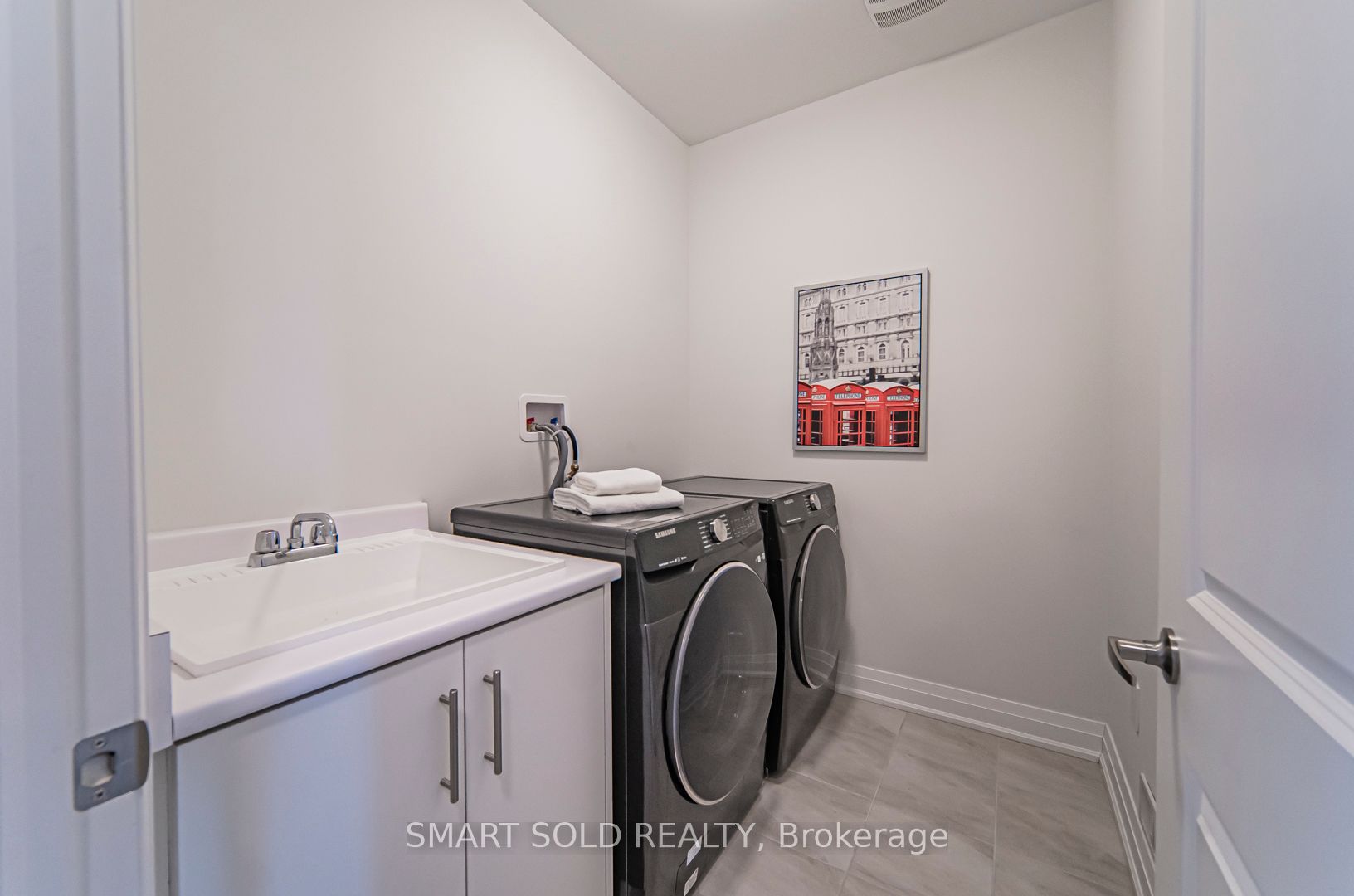 47 Longworth Ave