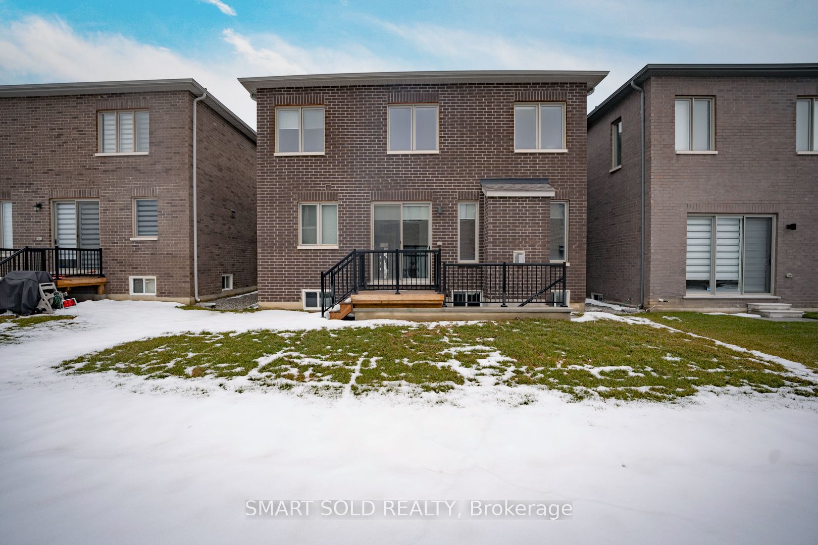 47 Longworth Ave