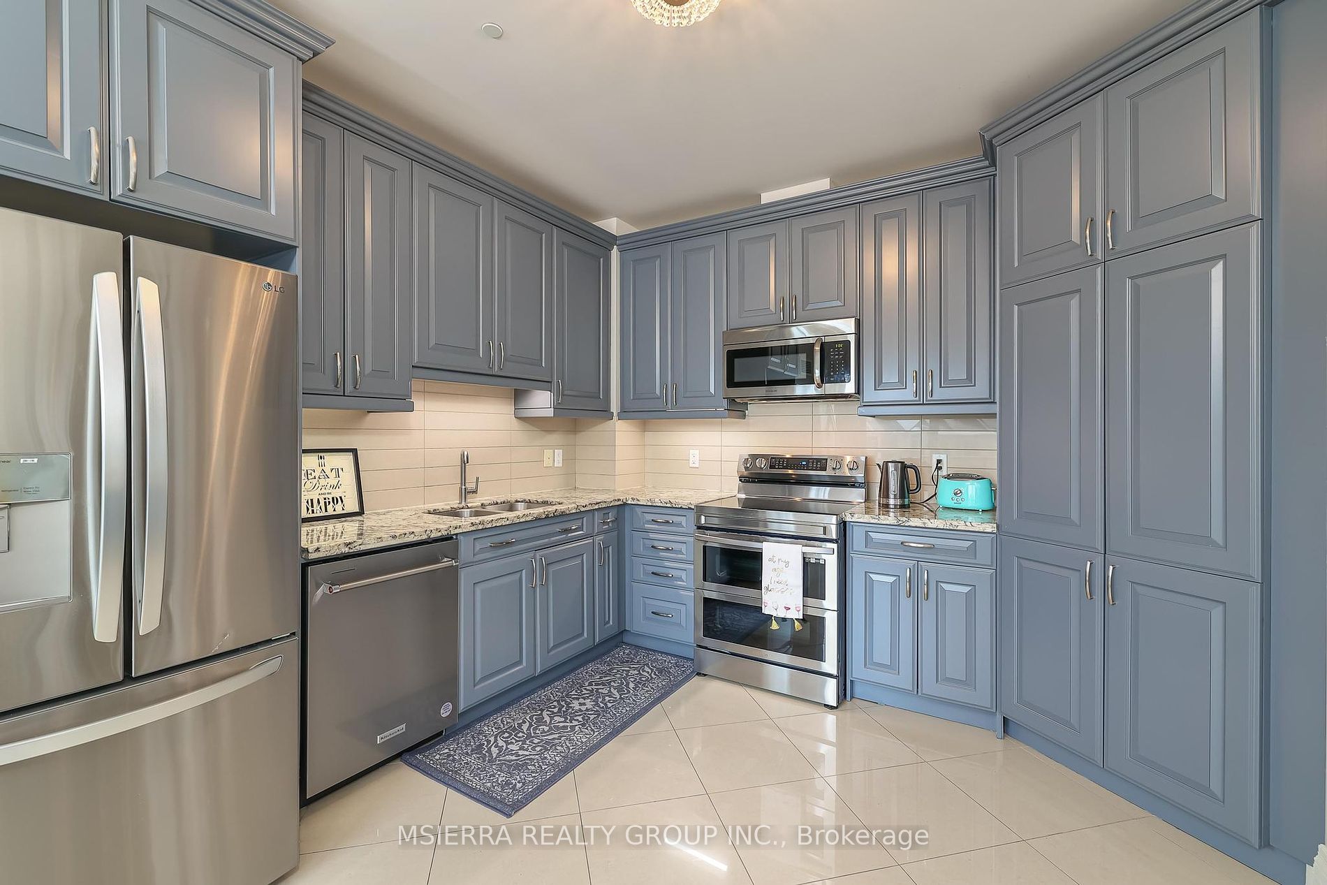 80 Burns Boulevard #204