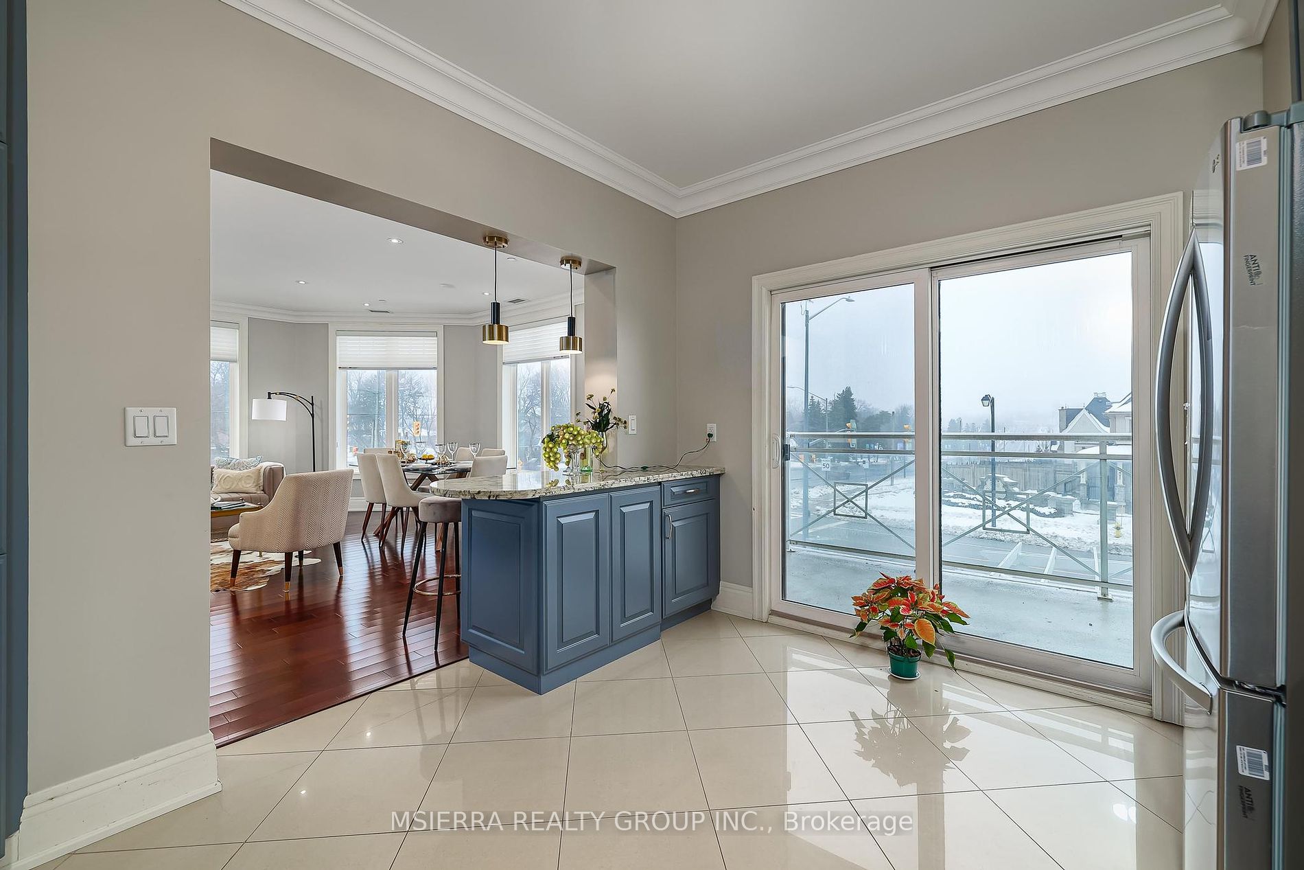 80 Burns Boulevard #204