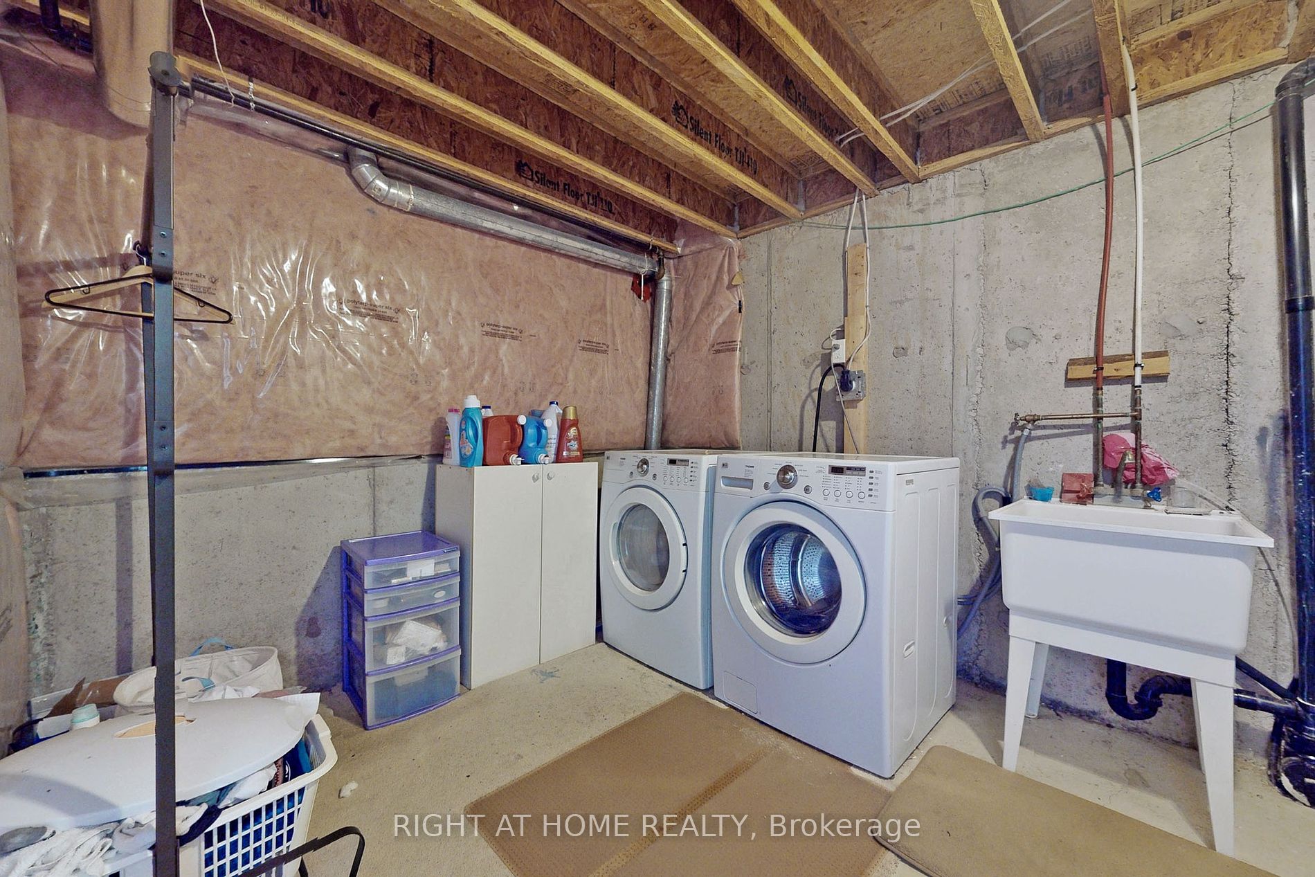 152 Dolce Cres