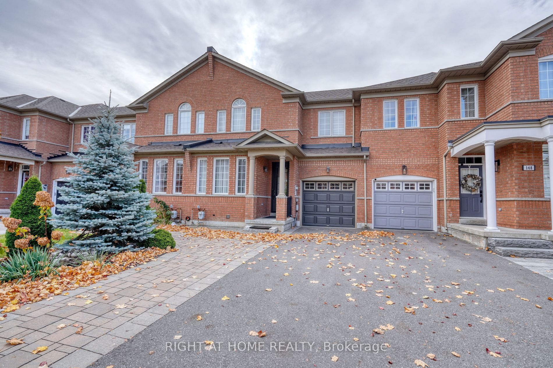 152 Dolce Cres