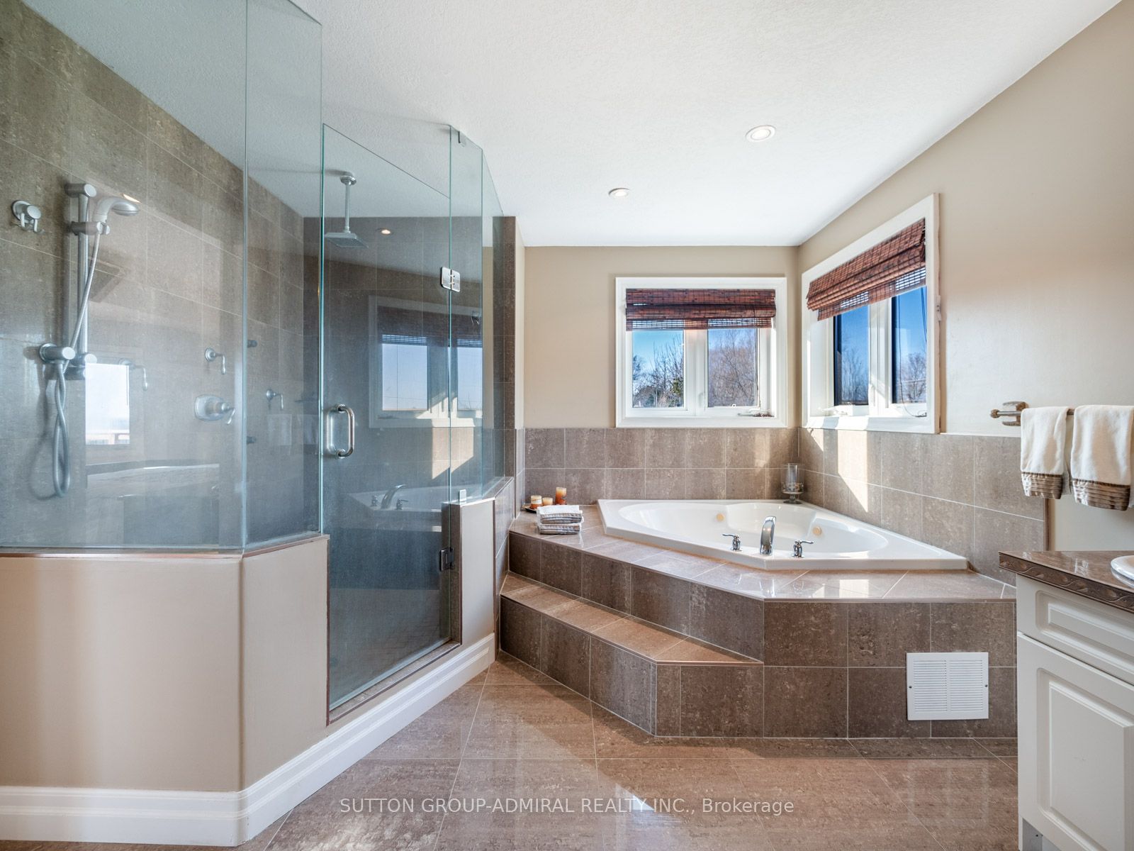 31 Grandview Crescent