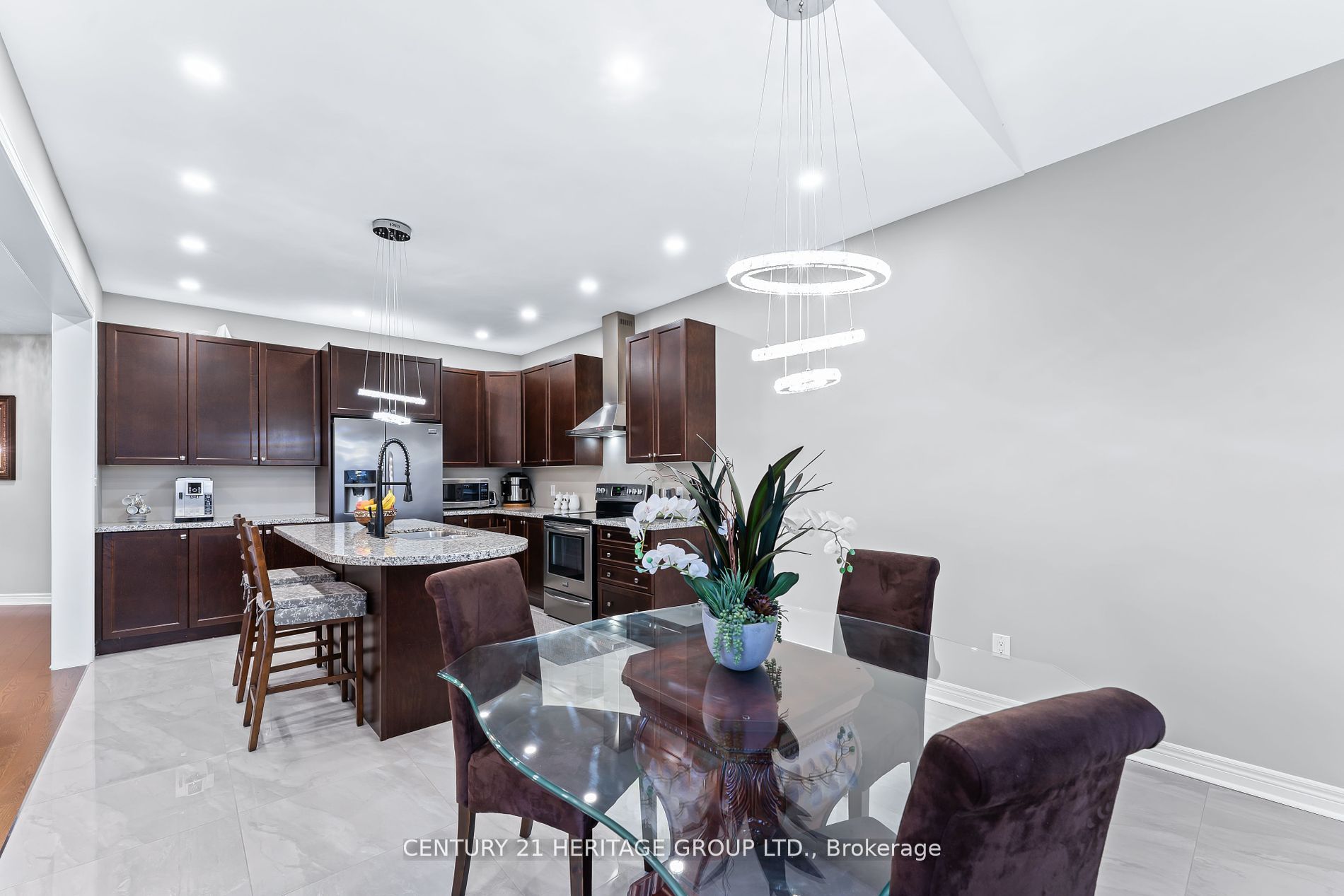 66 Romanelli Cres