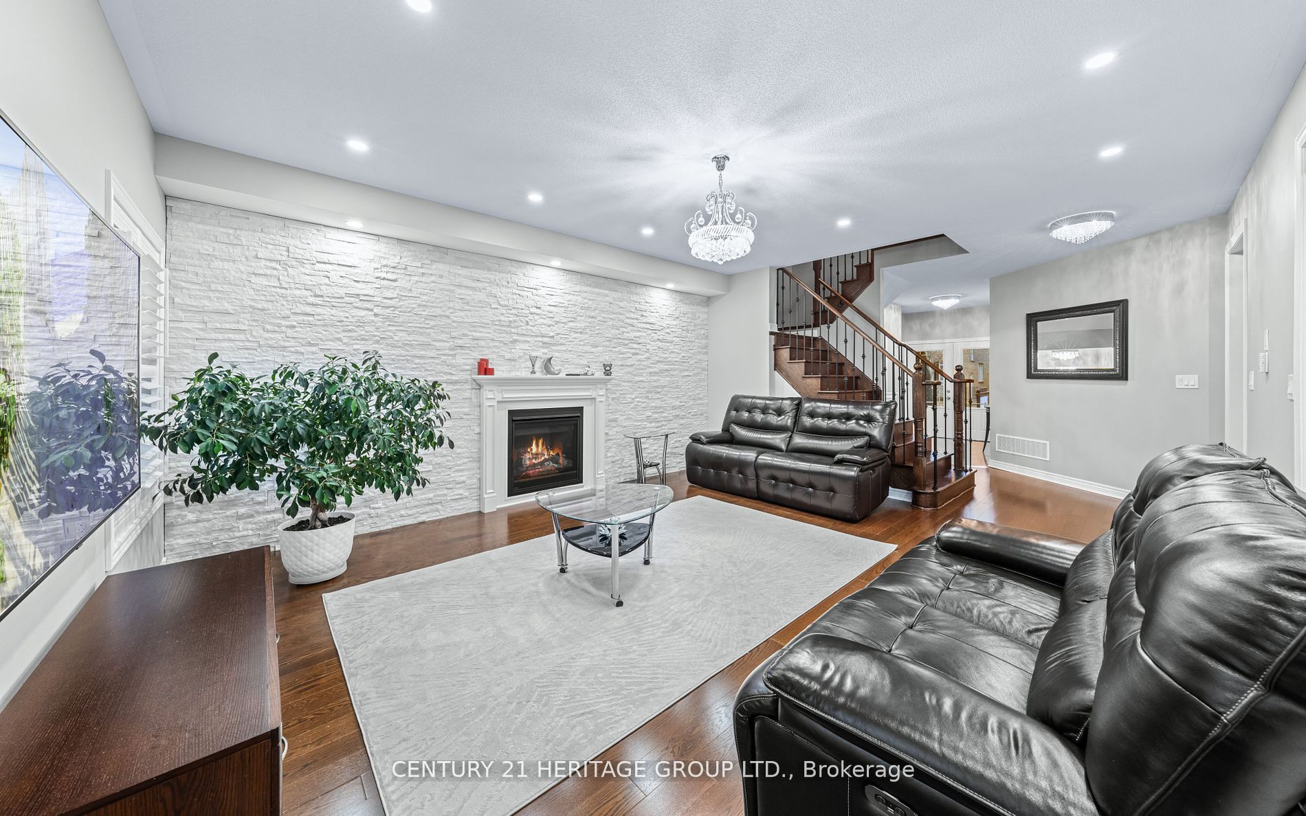 66 Romanelli Cres