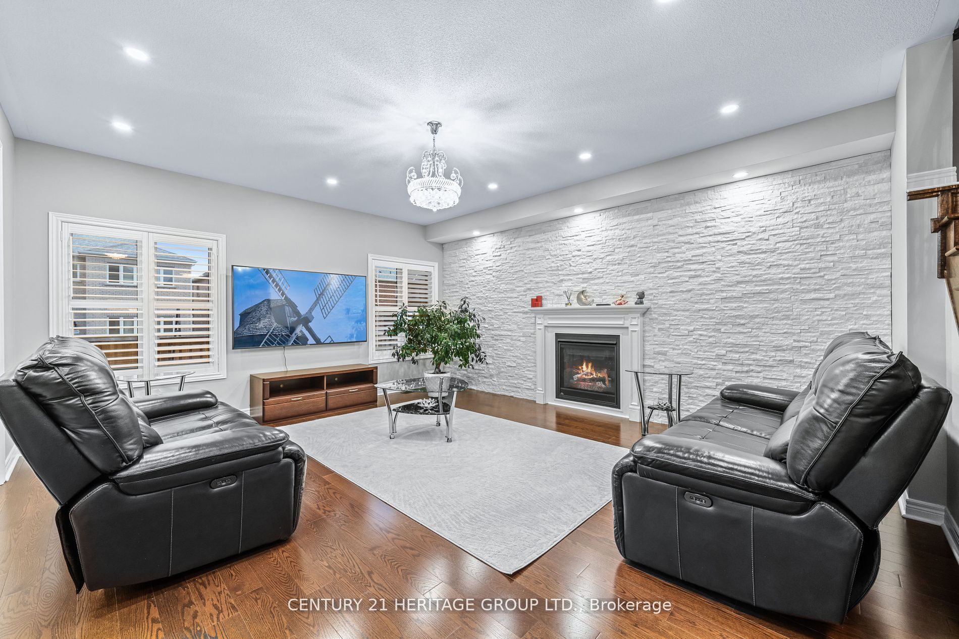 66 Romanelli Cres