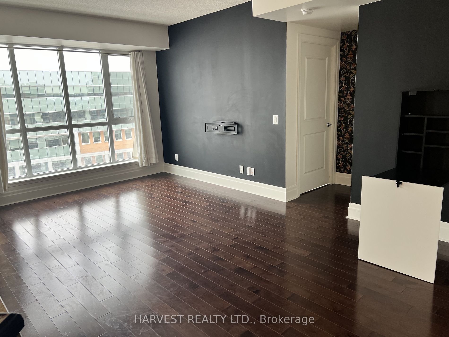 21 Upper Duke Crescent #609