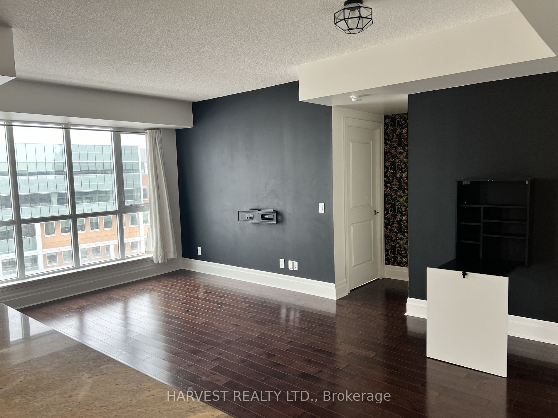 21 Upper Duke Crescent #609