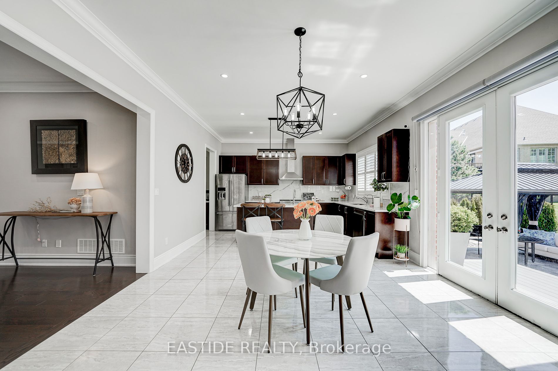 52 Ken Sinclair Cres