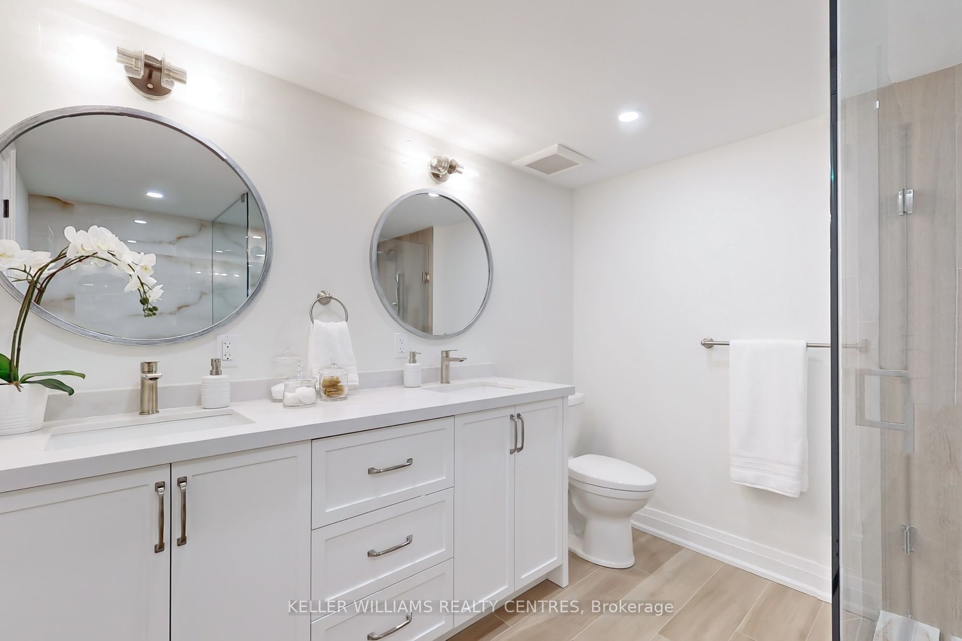 14924 Yonge St, #523