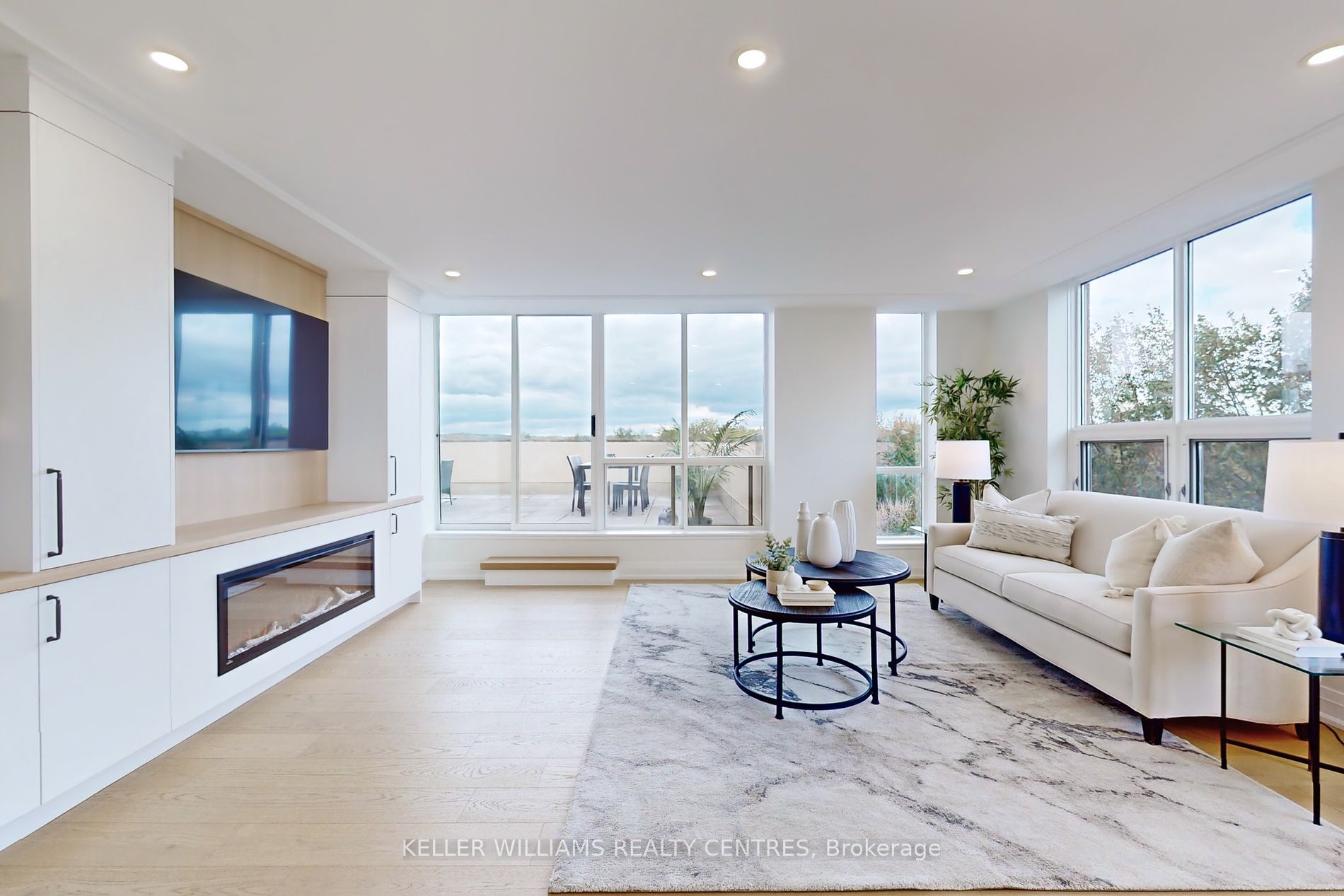 14924 Yonge St, #523