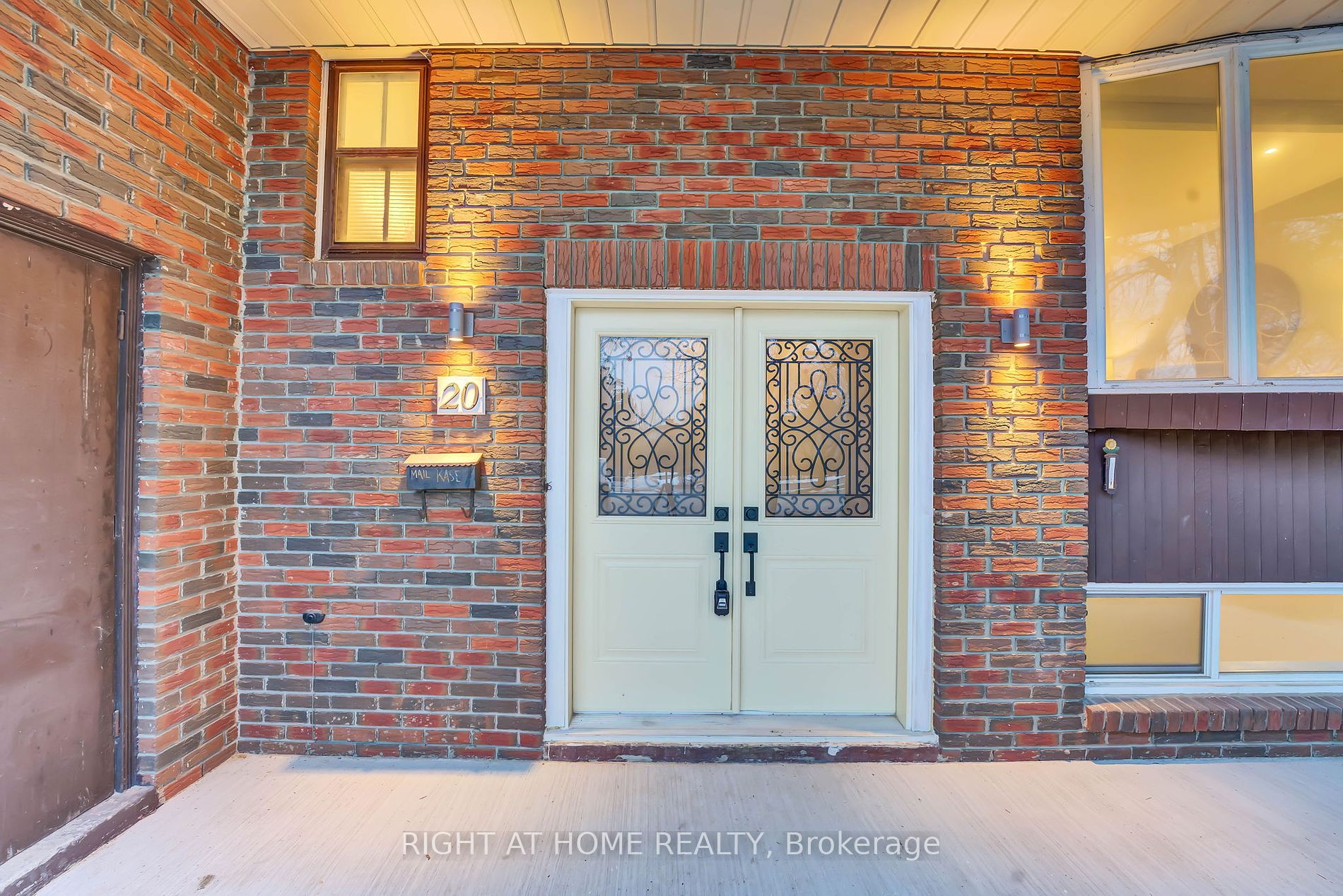 20 Hester Court