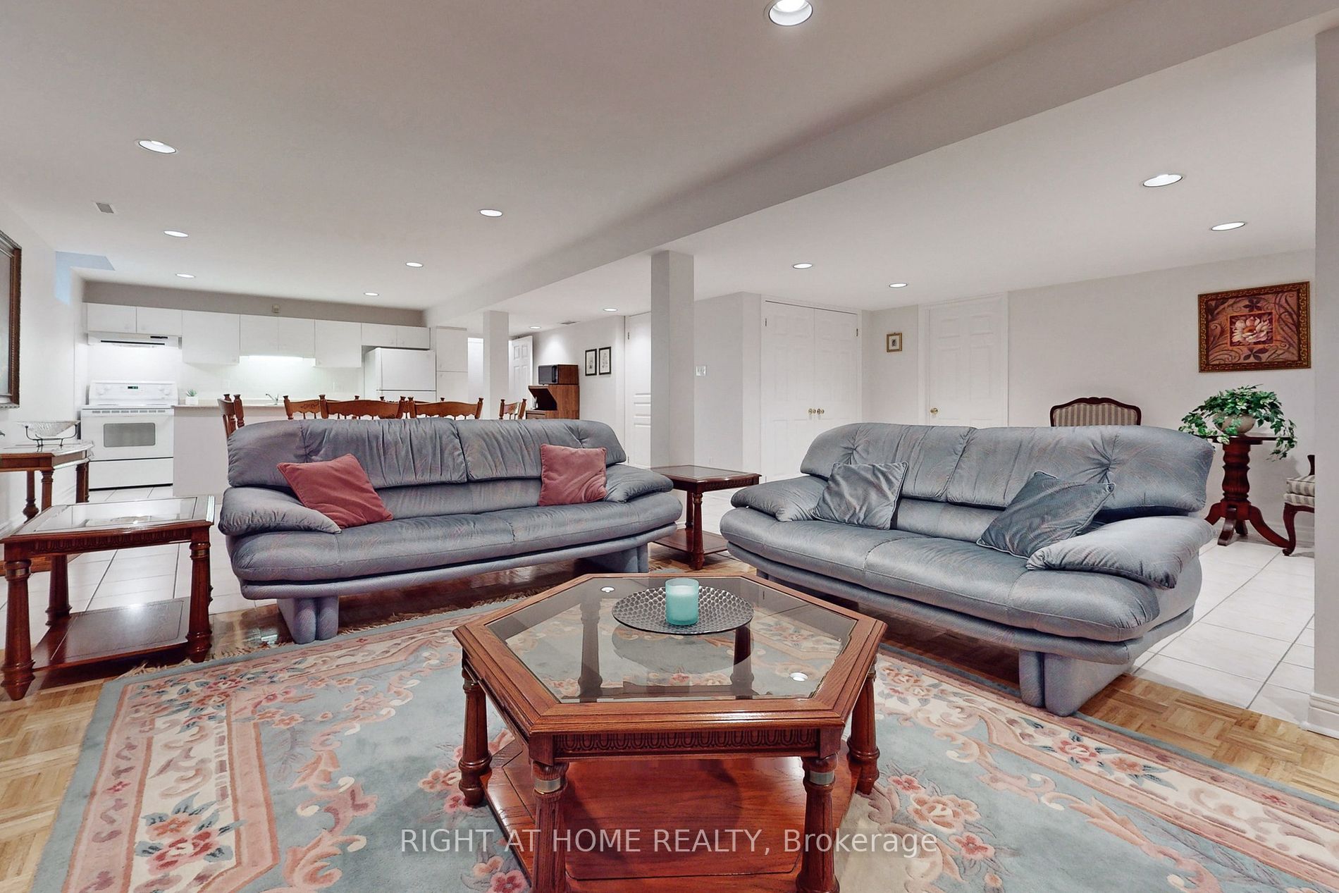 226 Avro Road