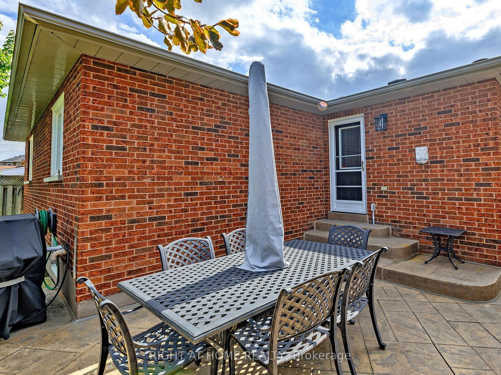 226 Avro Road