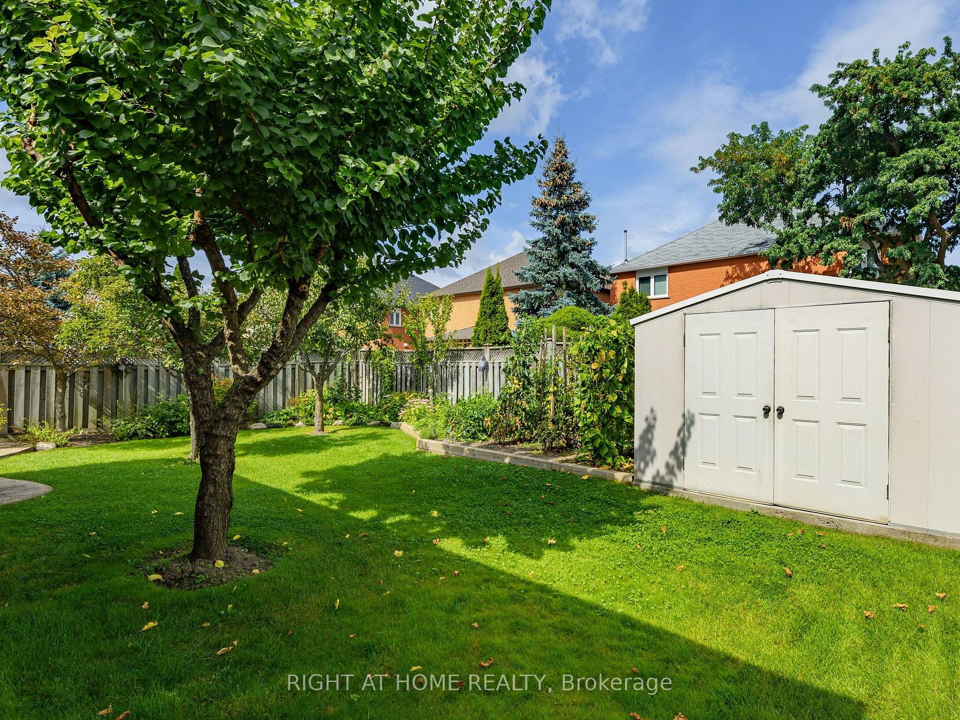 226 Avro Road