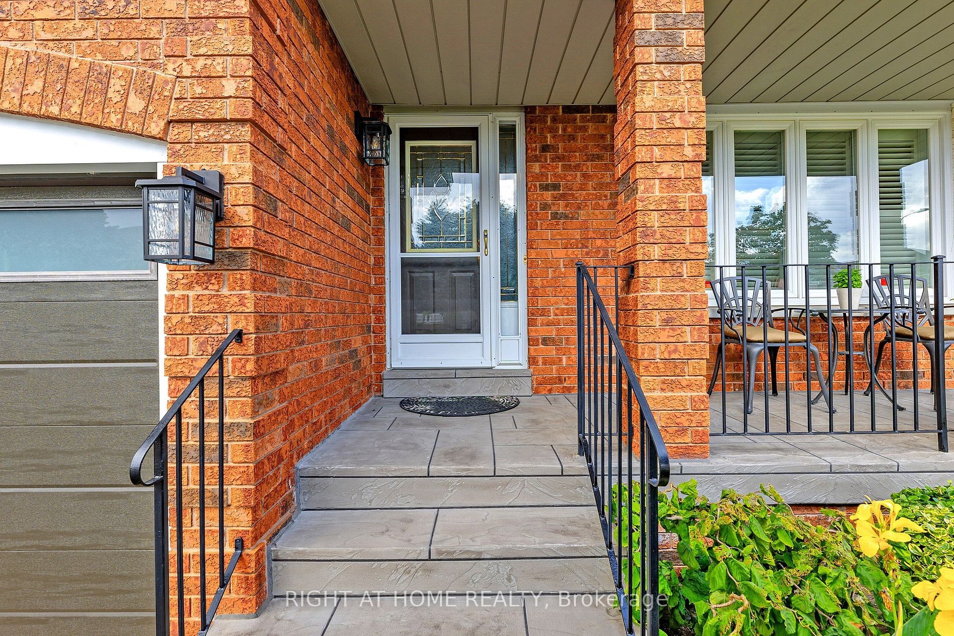 226 Avro Road