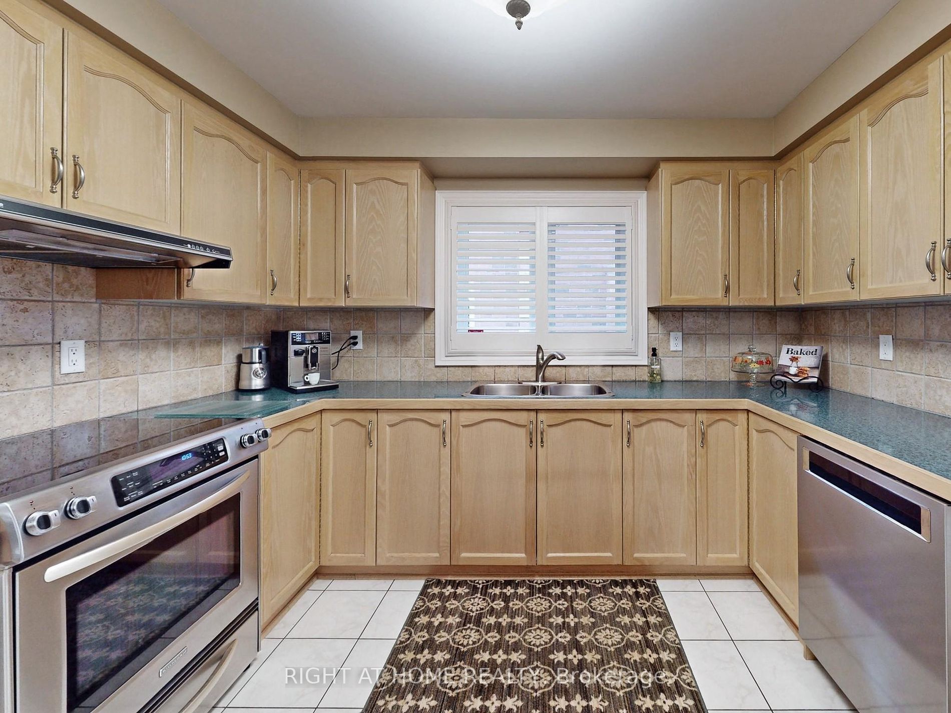 226 Avro Road