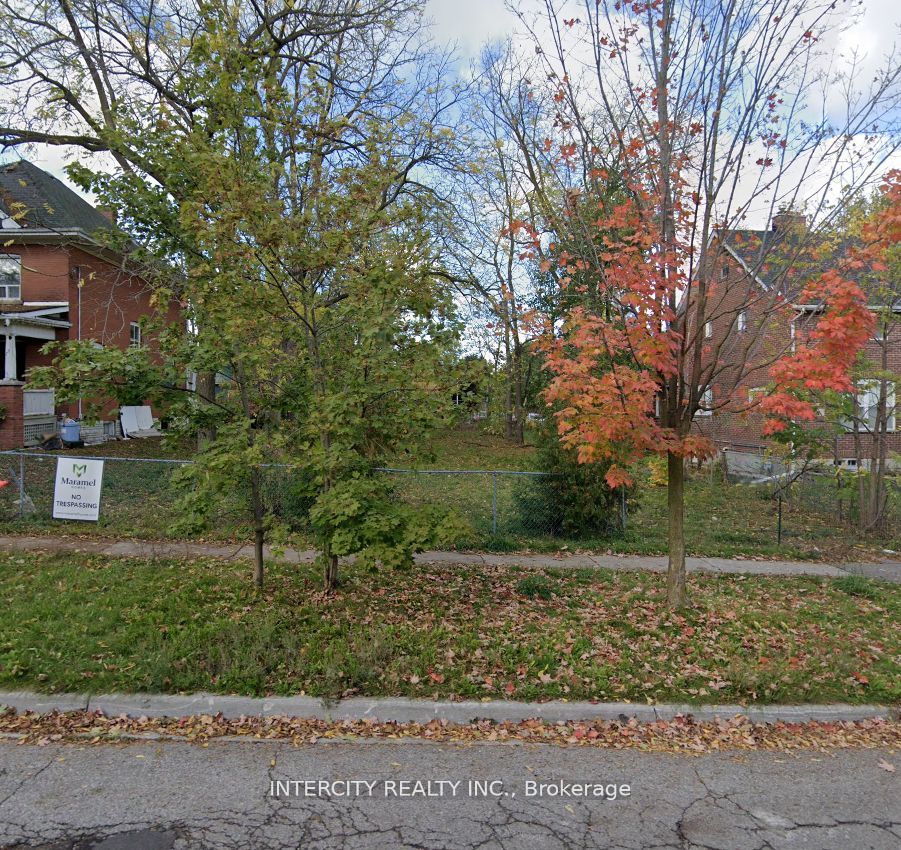 39 Roseview Ave