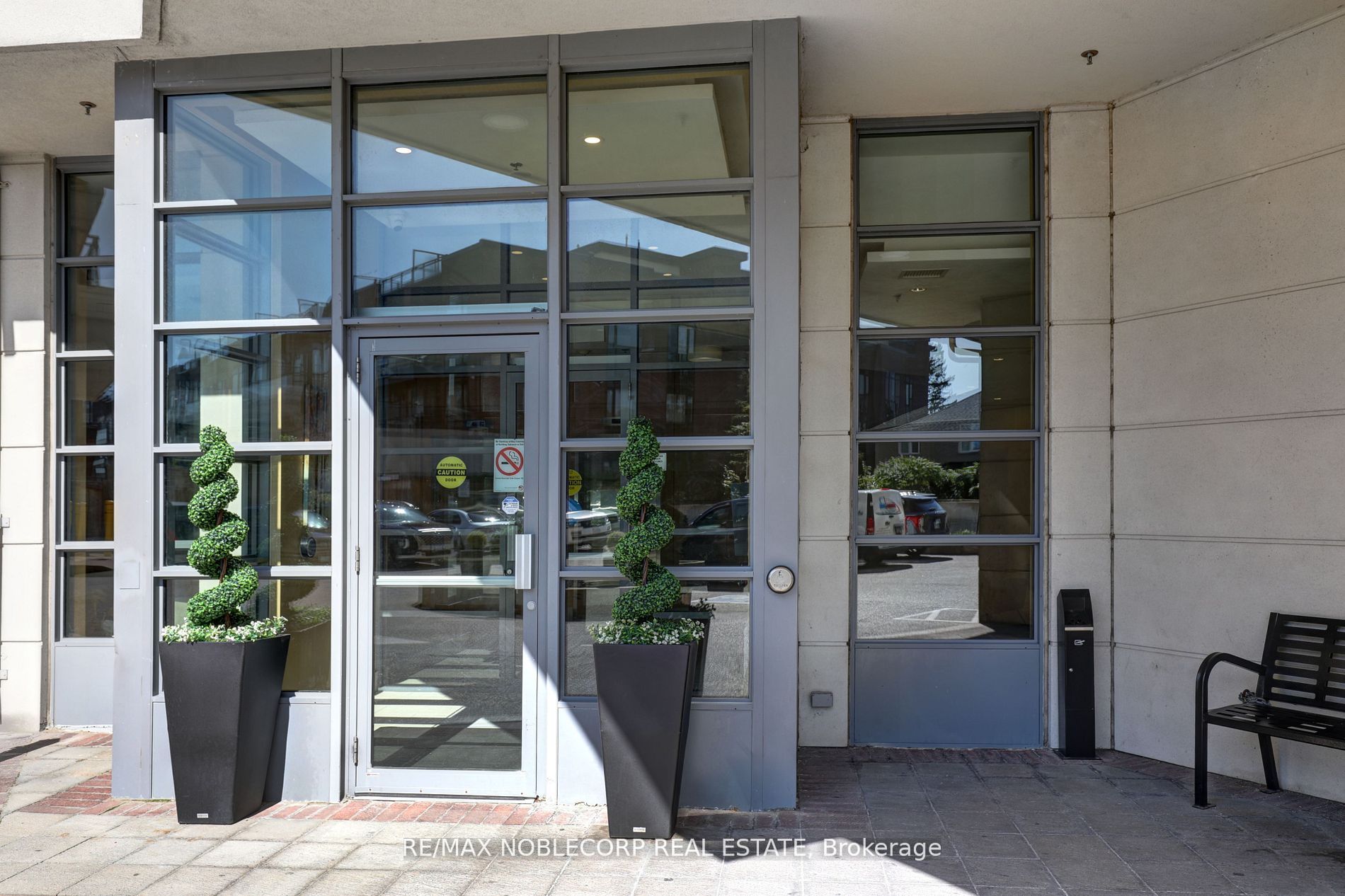 7730 Kipling Ave, #907