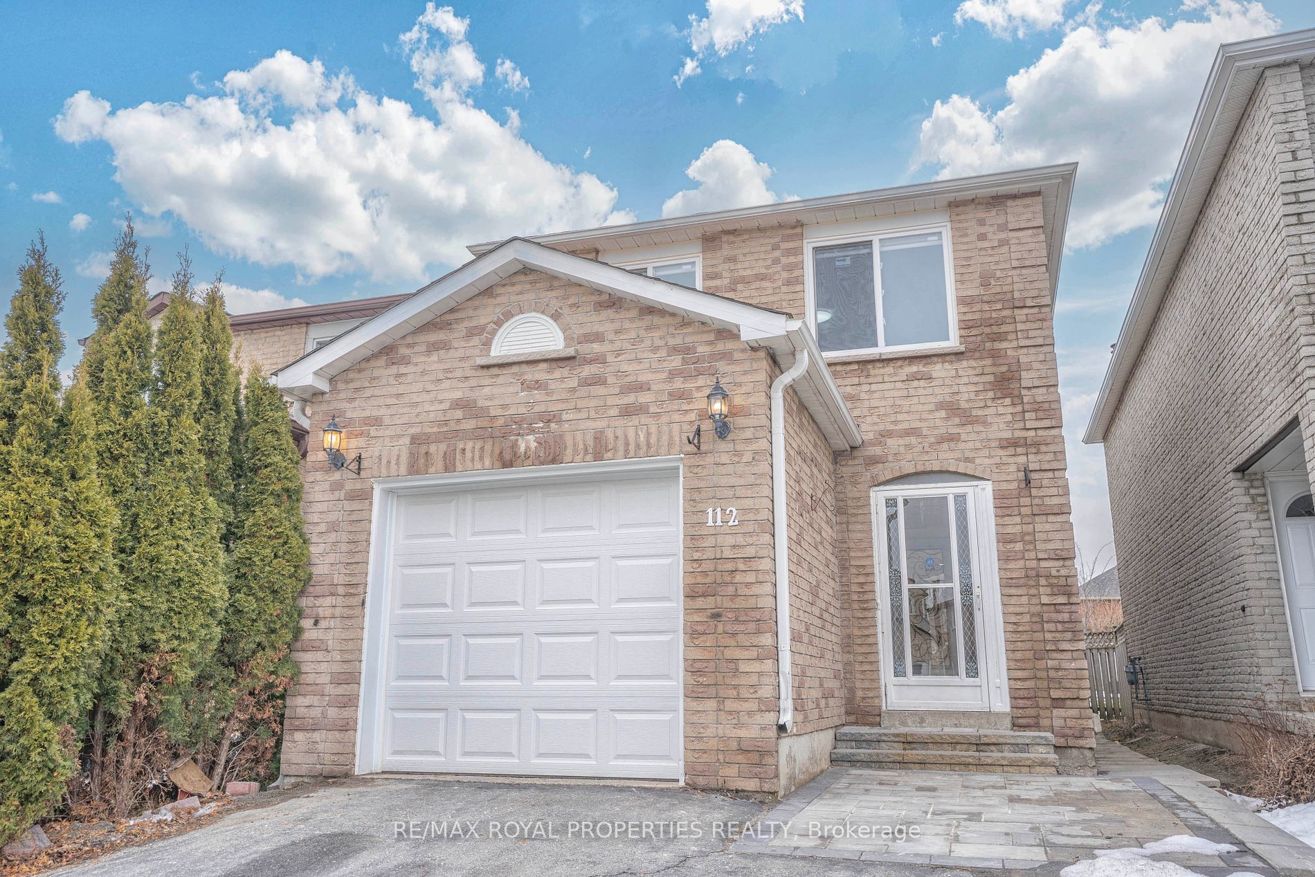 112 Goodwood Dr