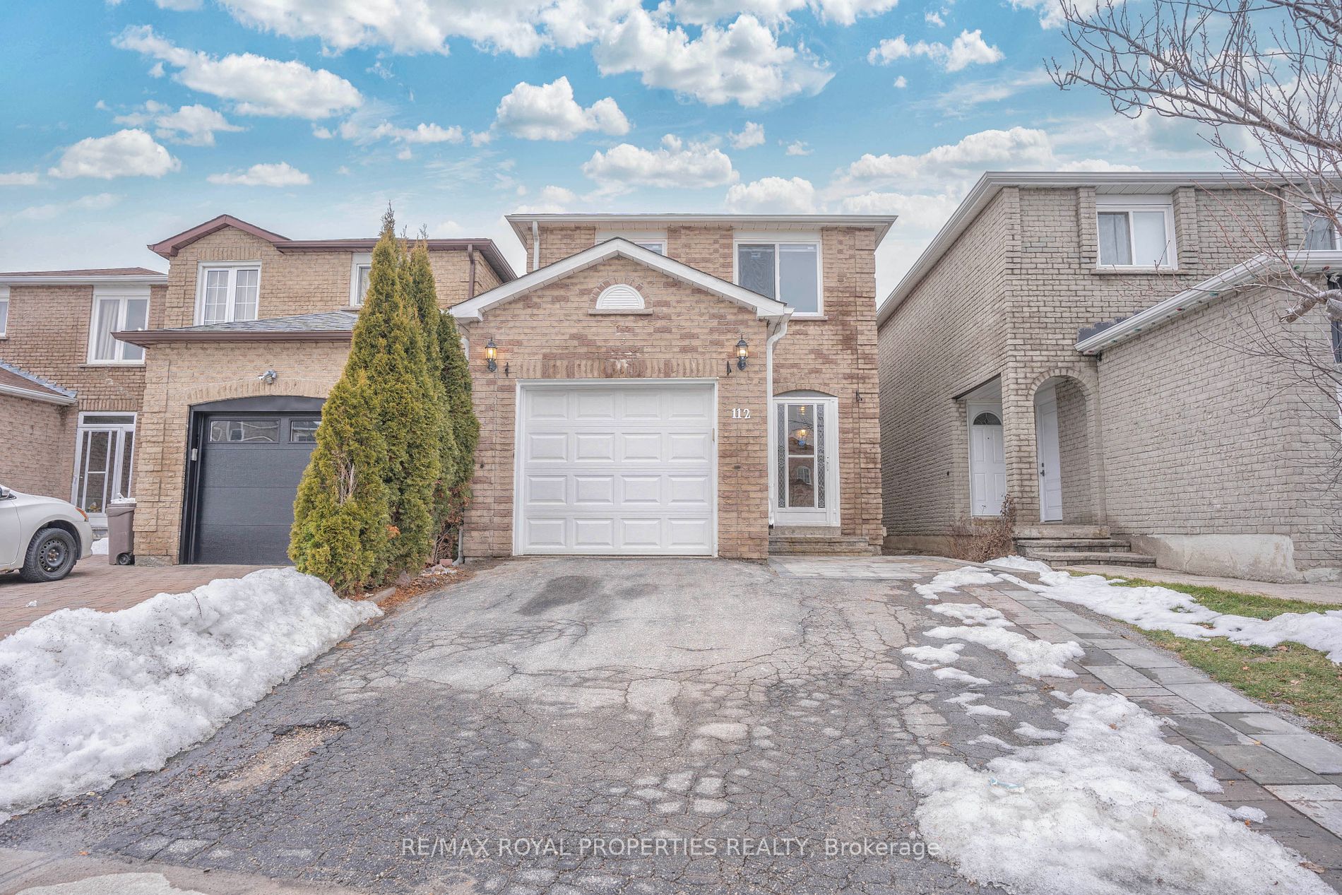 112 Goodwood Dr