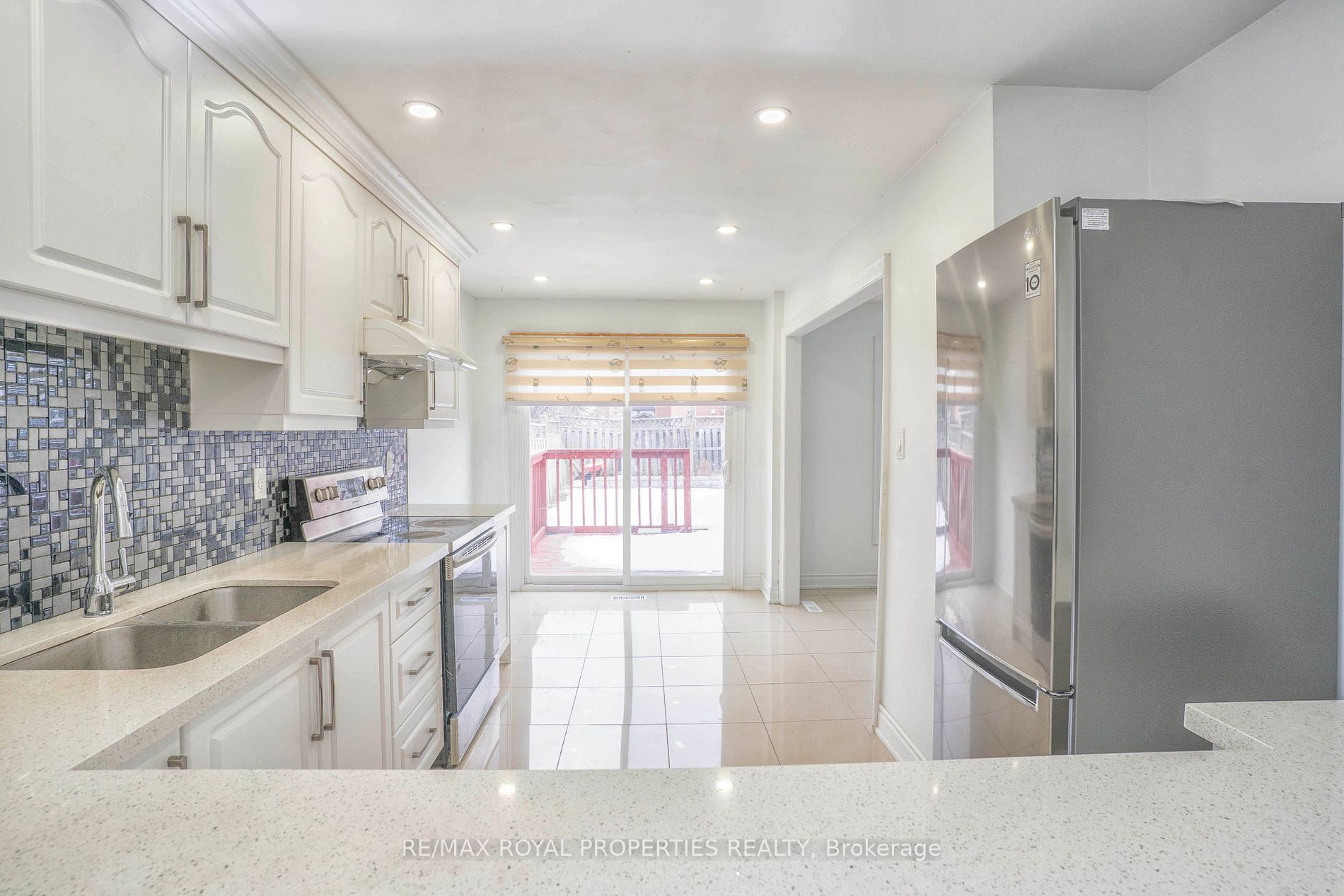 112 Goodwood Dr