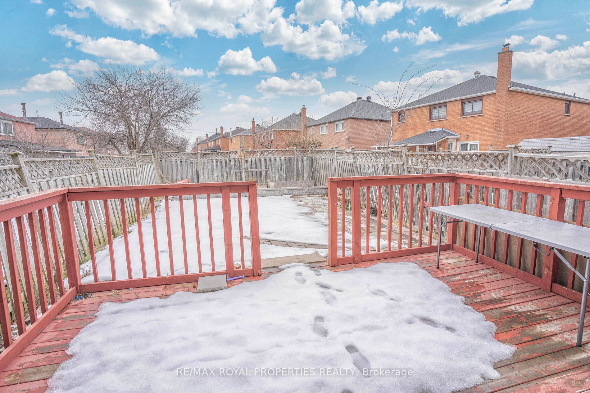 112 Goodwood Dr