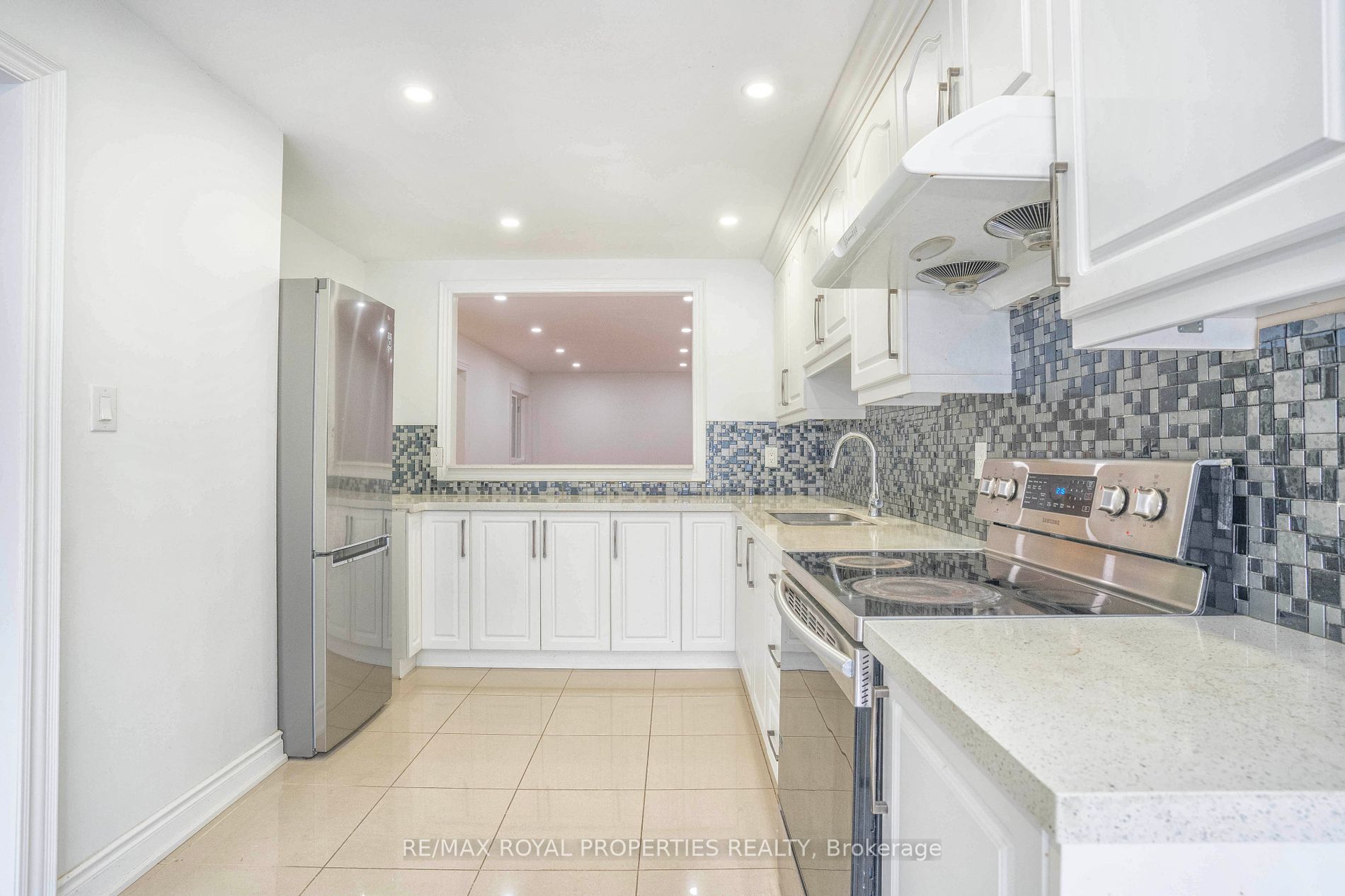 112 Goodwood Dr