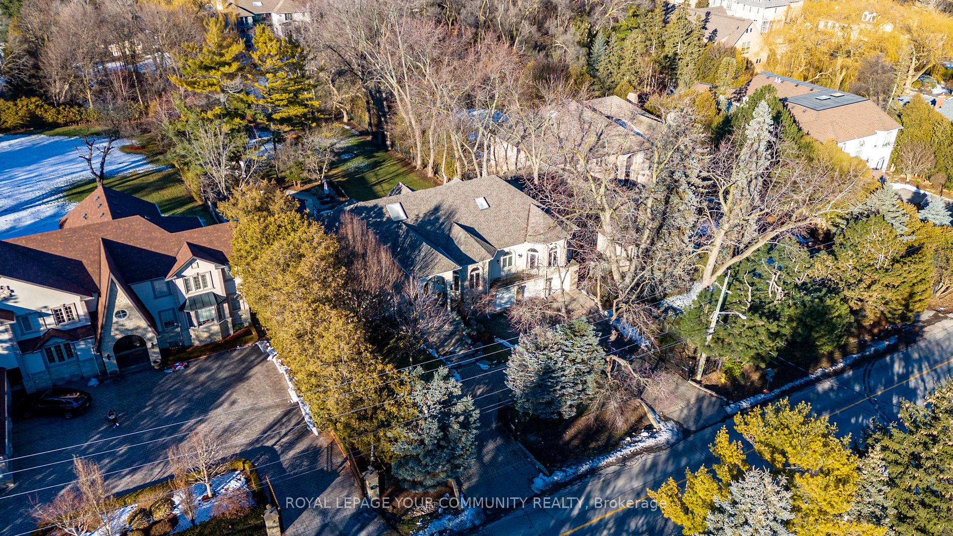 48 Arnold Avenue