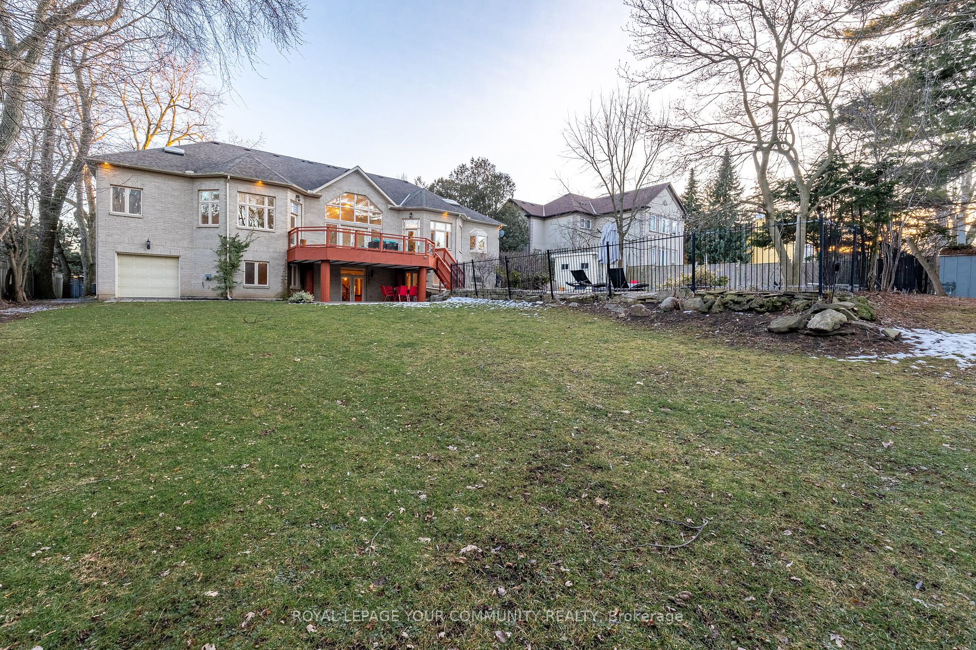 48 Arnold Avenue