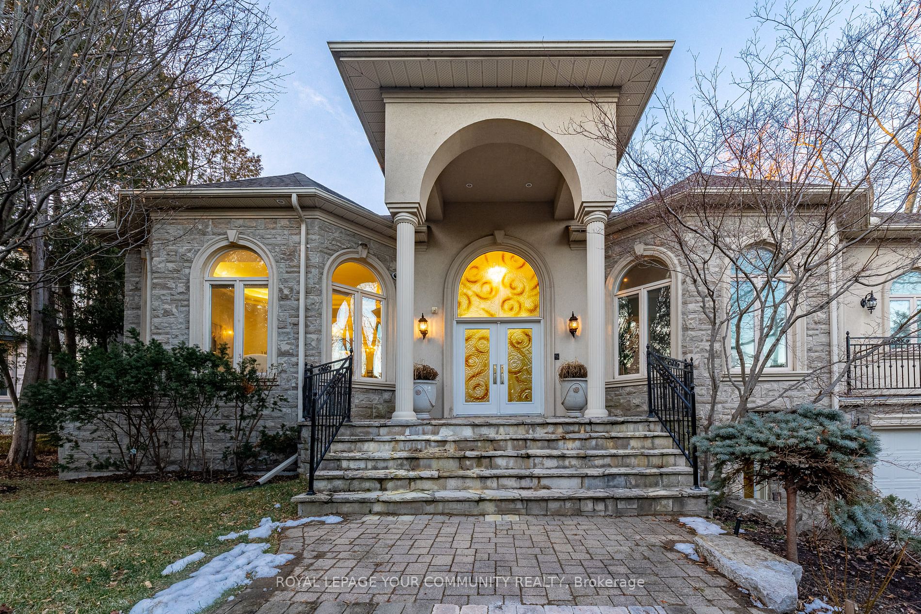 48 Arnold Avenue