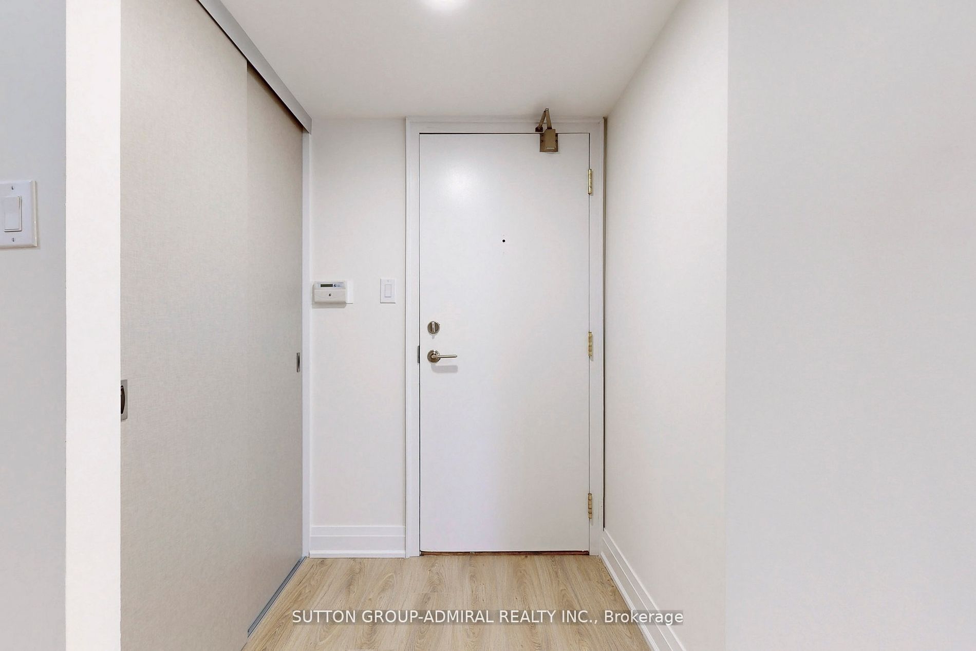 7460 Bathurst Street, #706