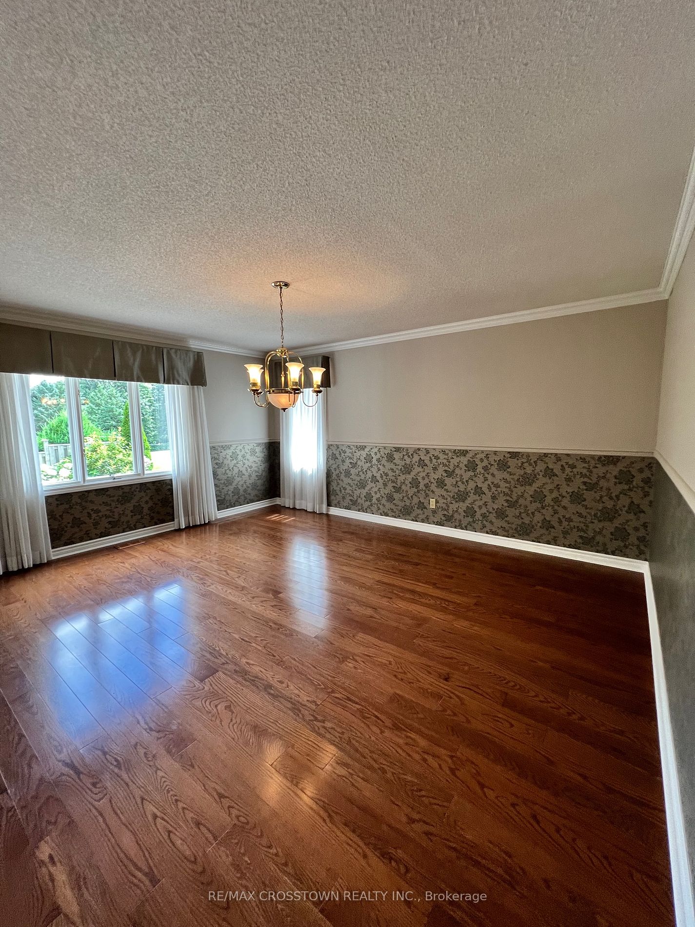 15 Dobson Crt