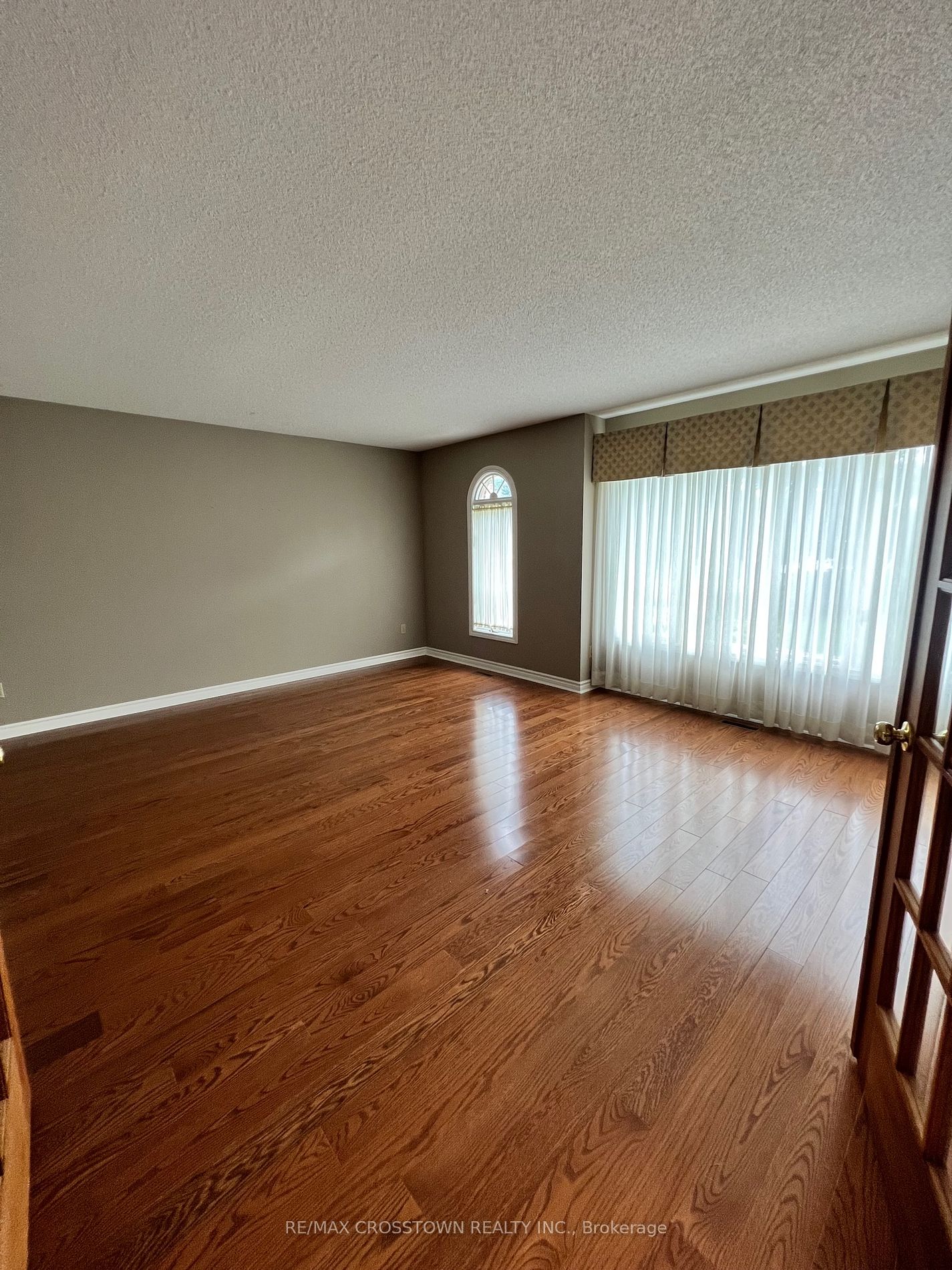 15 Dobson Crt