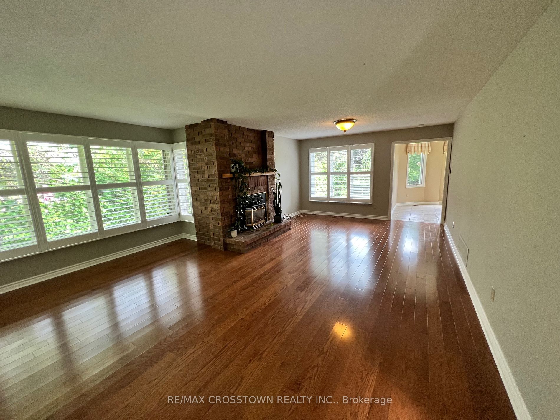 15 Dobson Crt