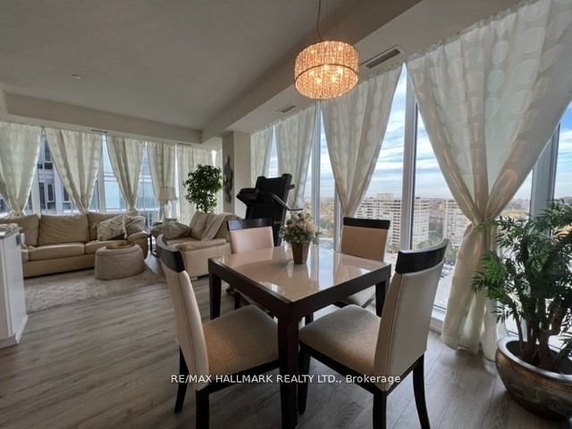 9600 Yonge Street, #1711