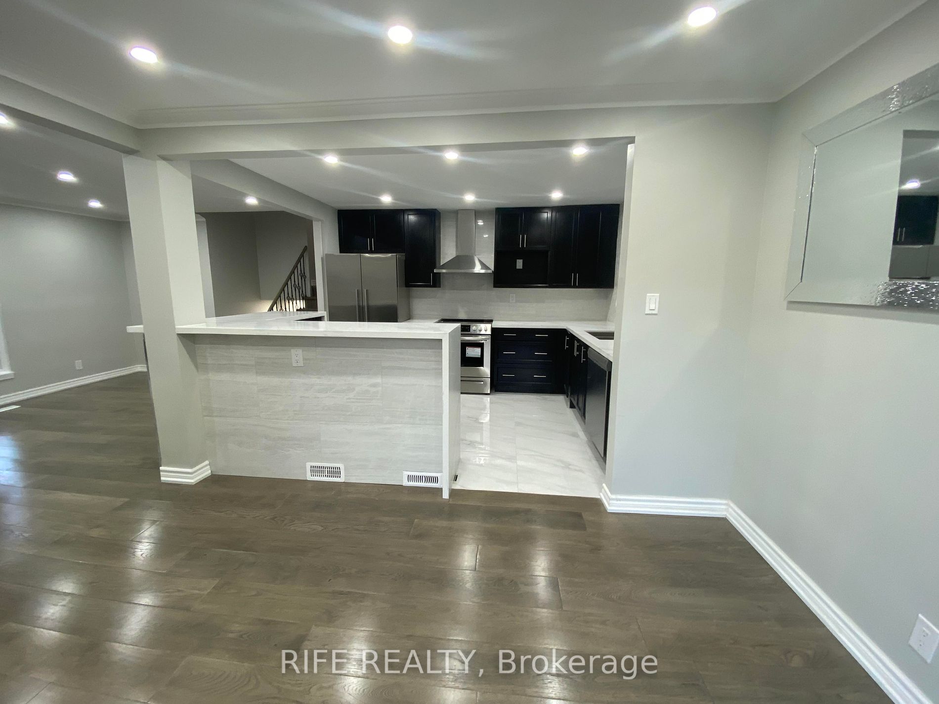 12 Sherwood Forest Drive