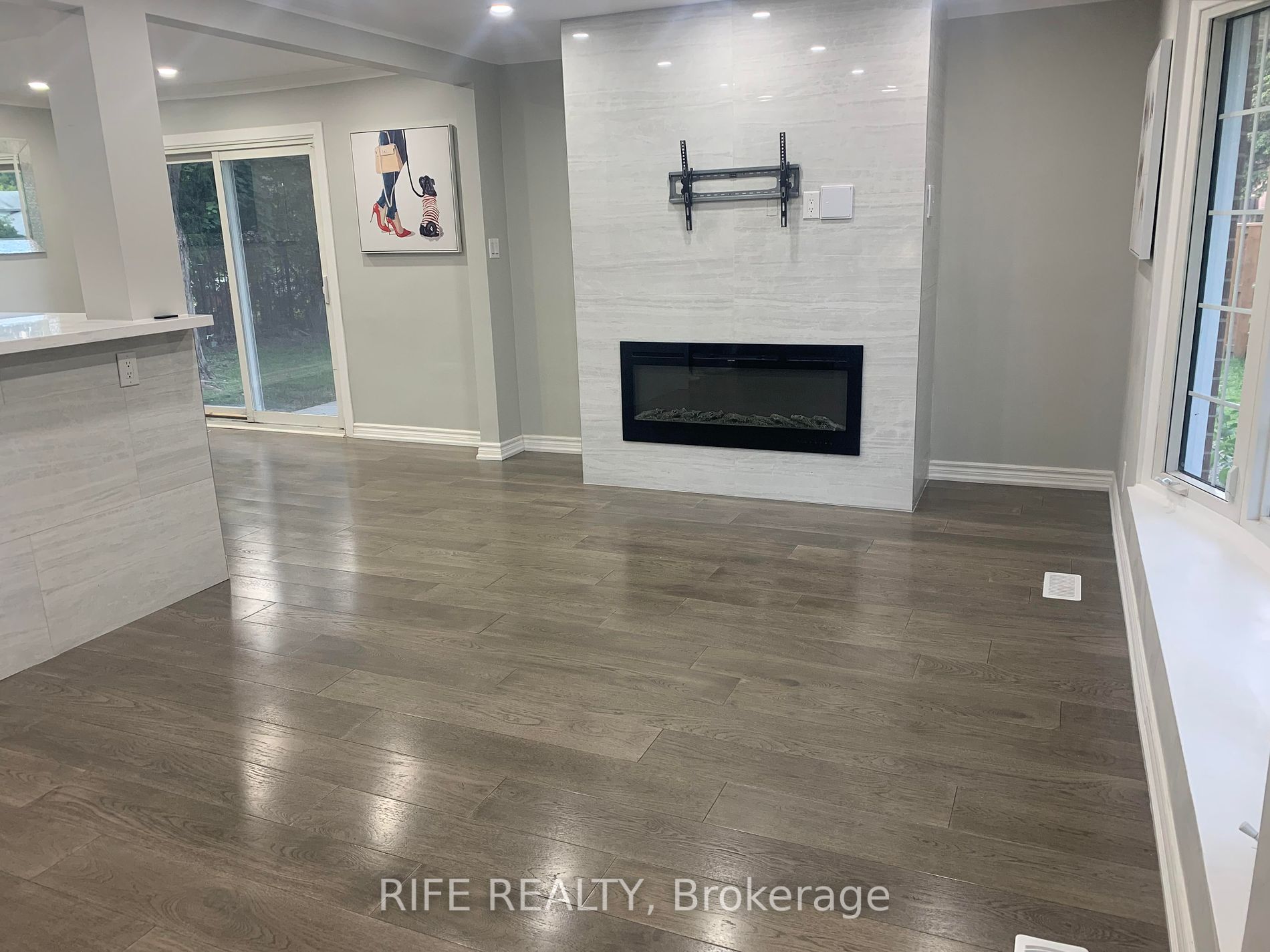 12 Sherwood Forest Drive