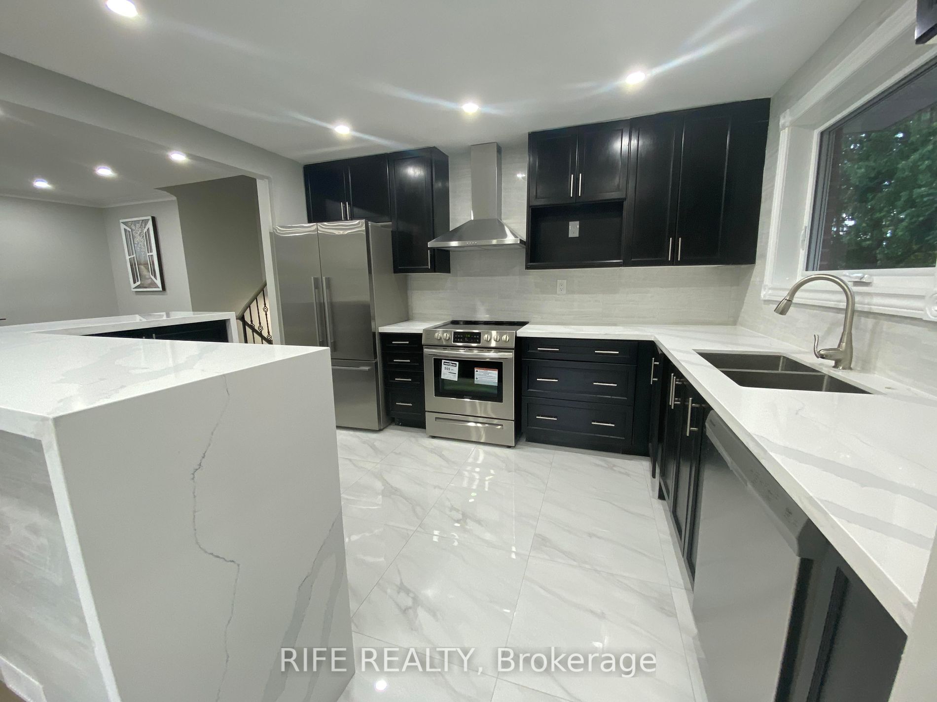 12 Sherwood Forest Drive